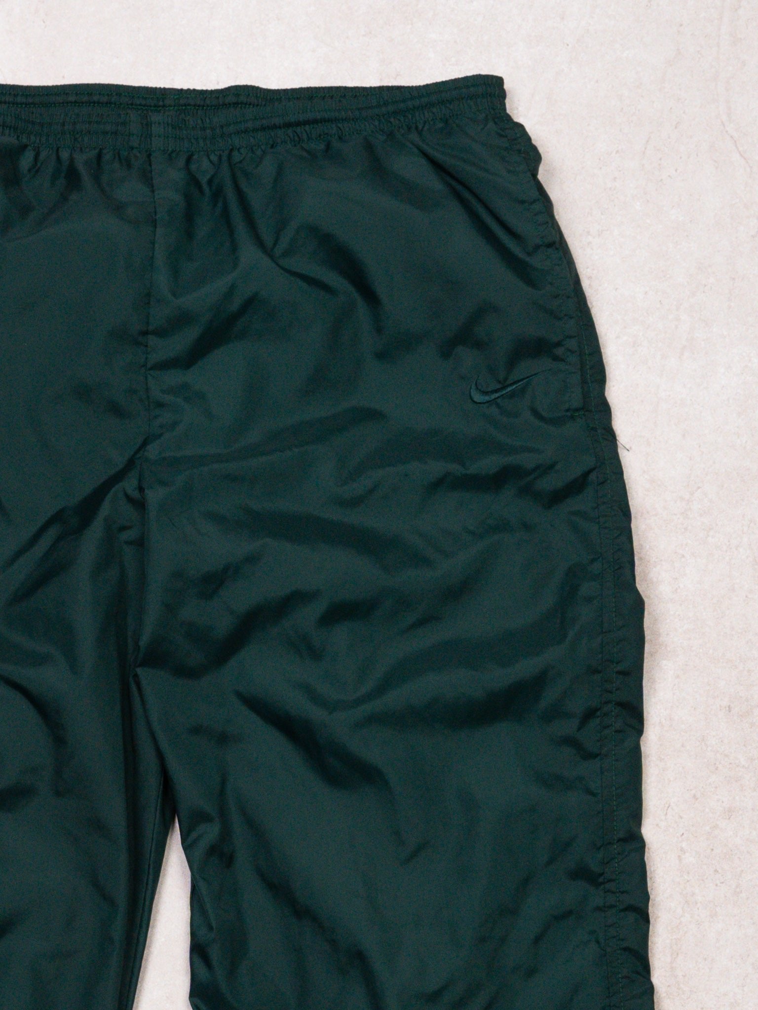 Vintage 90s Dark Green Nike Windbreaker Pants (M)