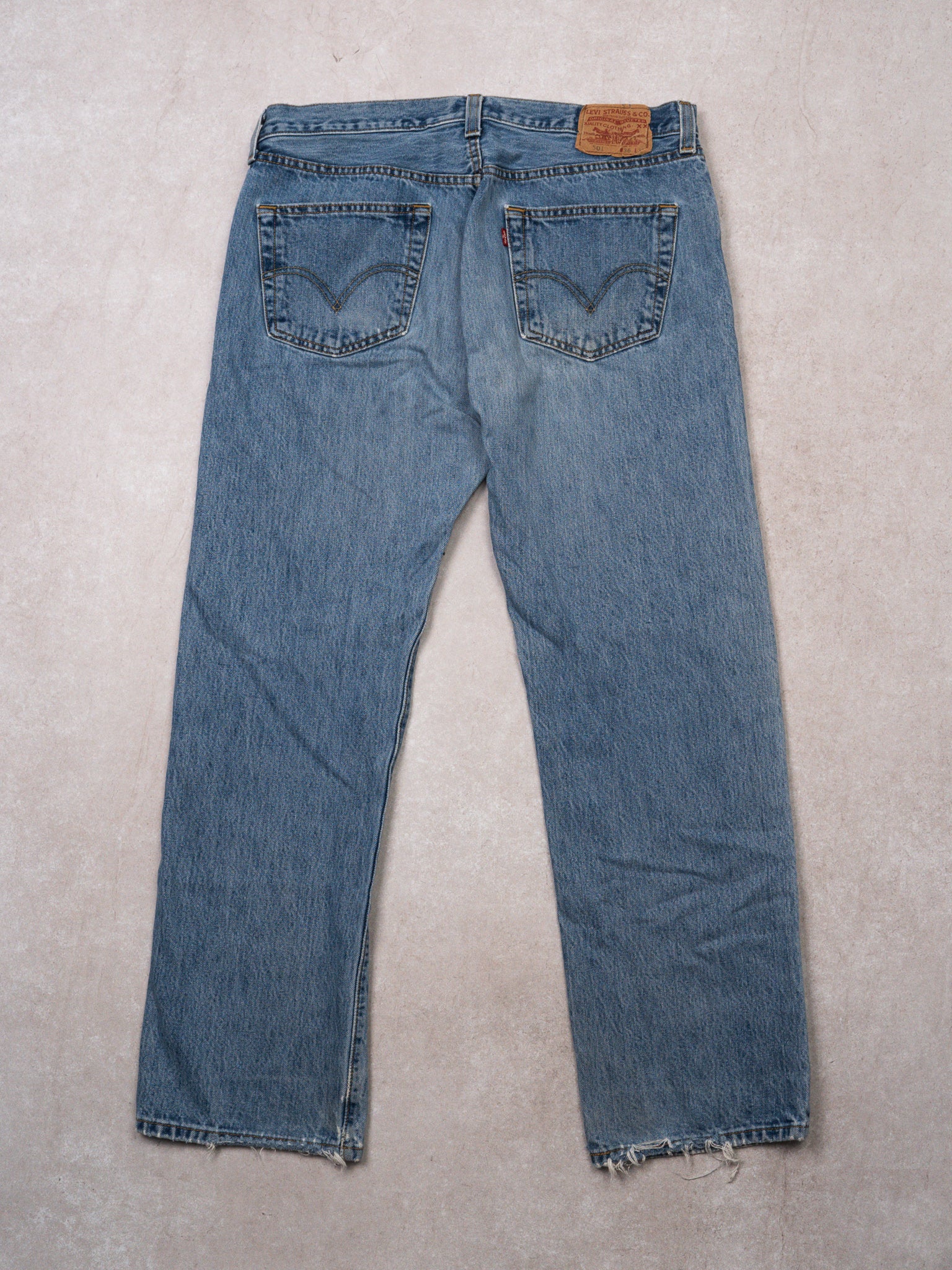 Vintage Blue 501 Levi Jeans (36 x 30)