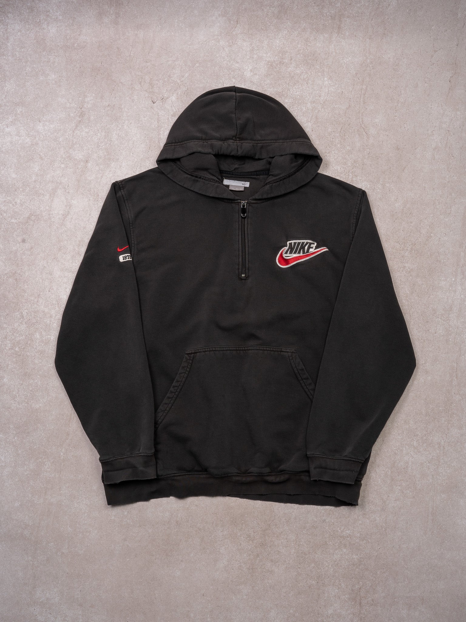 Vintage Y2K Washed Black Nike 1/4 Zip Hoodie (L/XL)