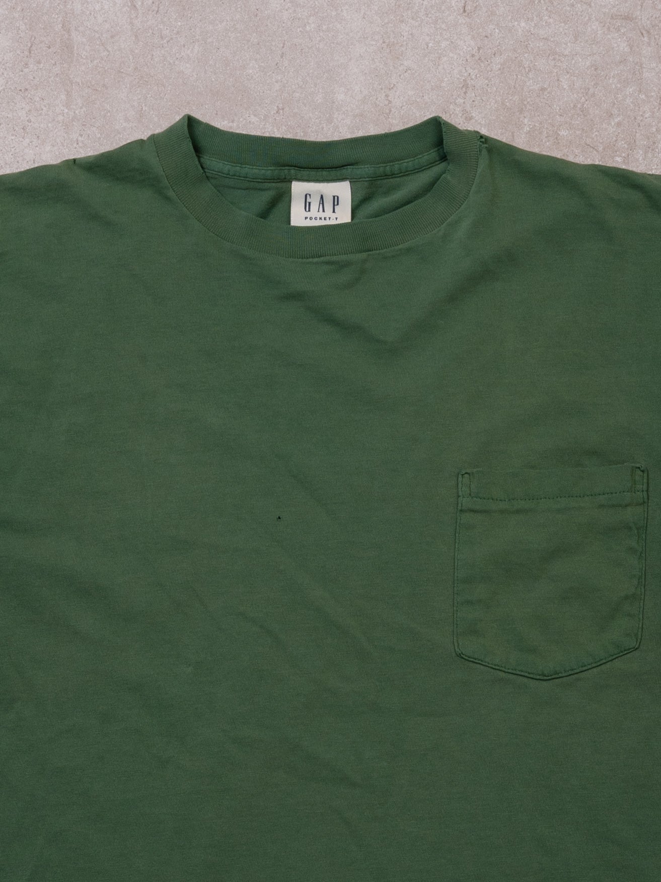 Vintage 90s Green Gap Blank Pocket Single Stitch tee (M)