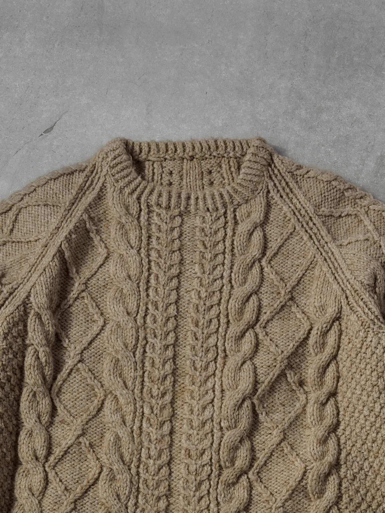 Vintage 90s Light Brown Cable Knit Patterned Sweater (S)