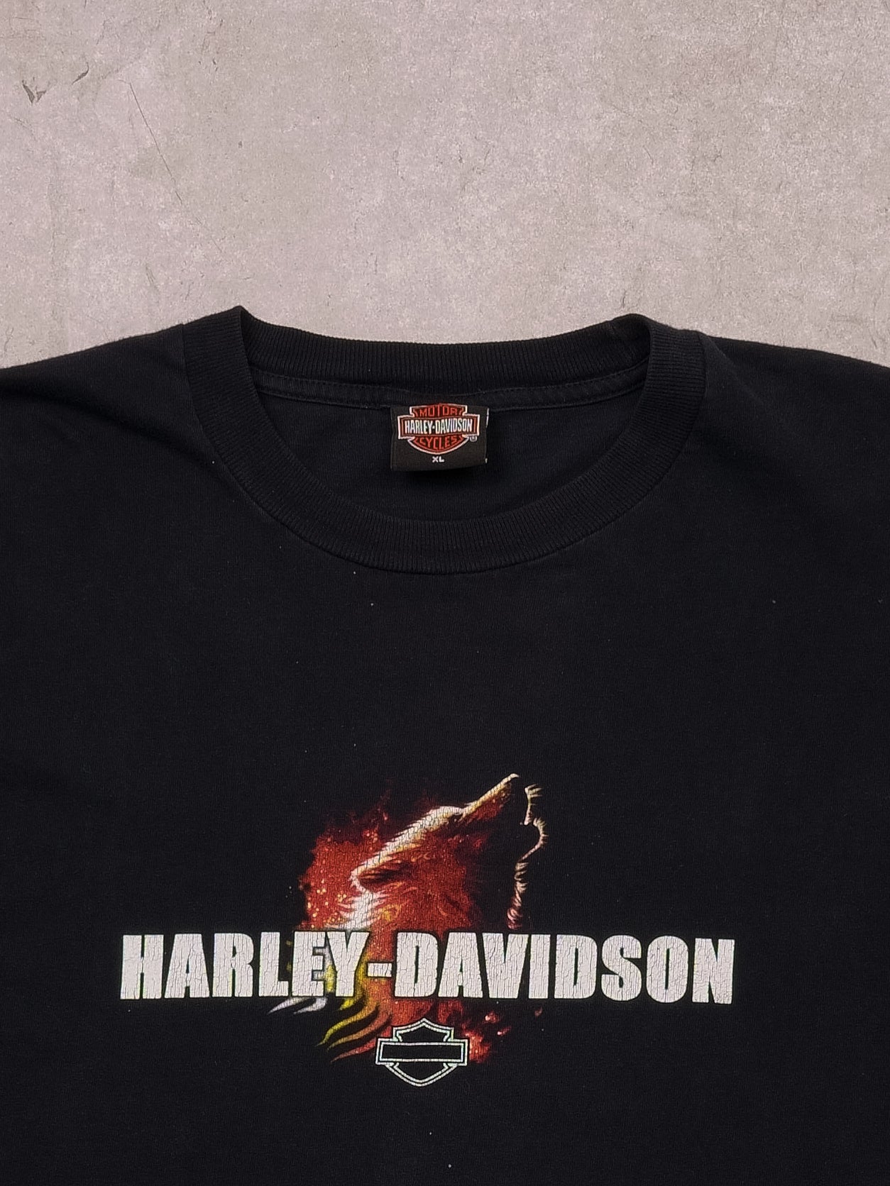 Vintage 04' Black Harley Davidson "Vechicle Operations" Graphic Tee (M)