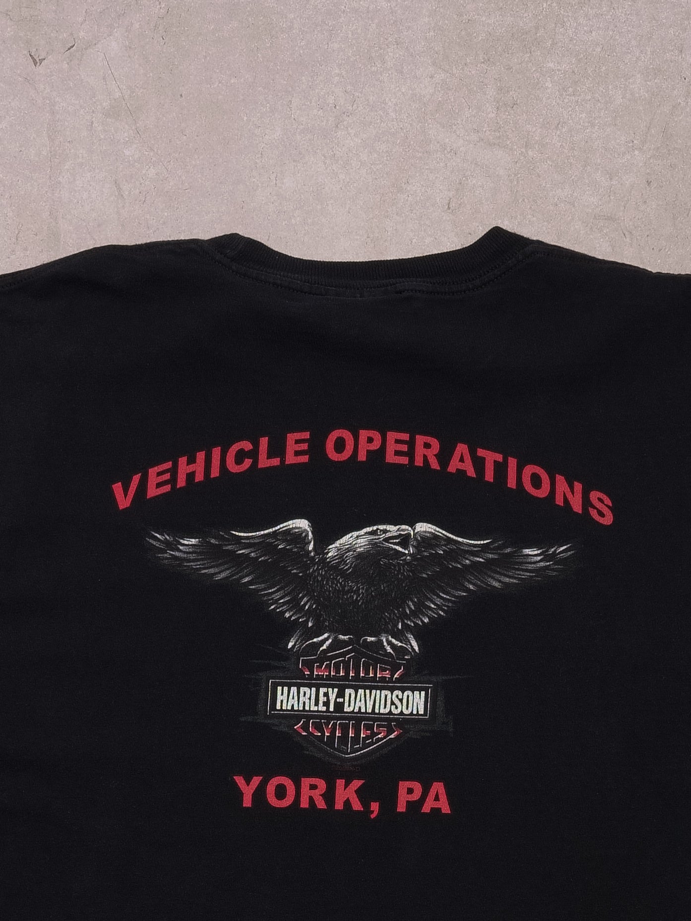 Vintage 04' Black Harley Davidson "Vechicle Operations" Graphic Tee (M)