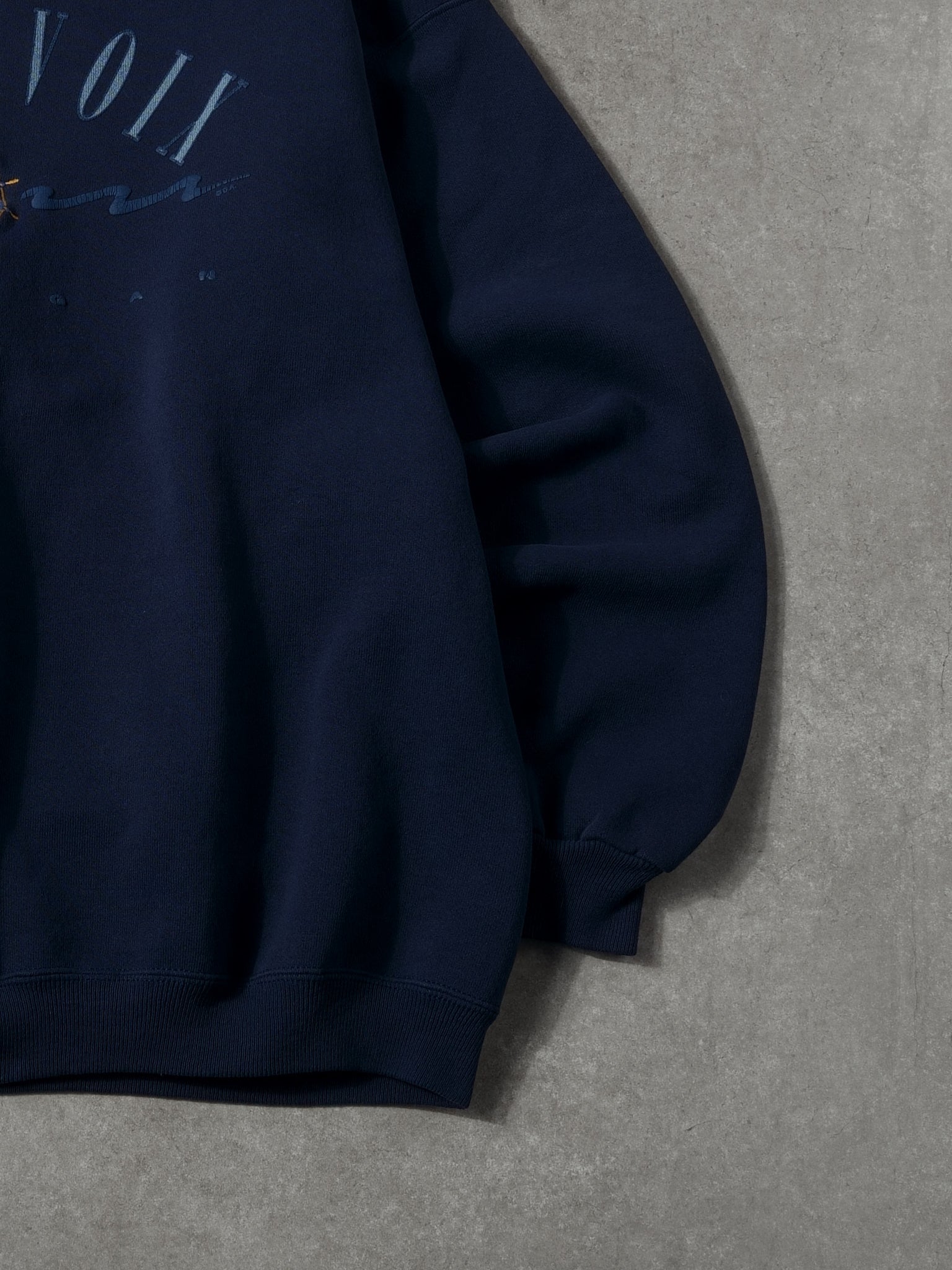 VIntage 90s Navy Blue Charlevoix MIchigan Crewneck (L)