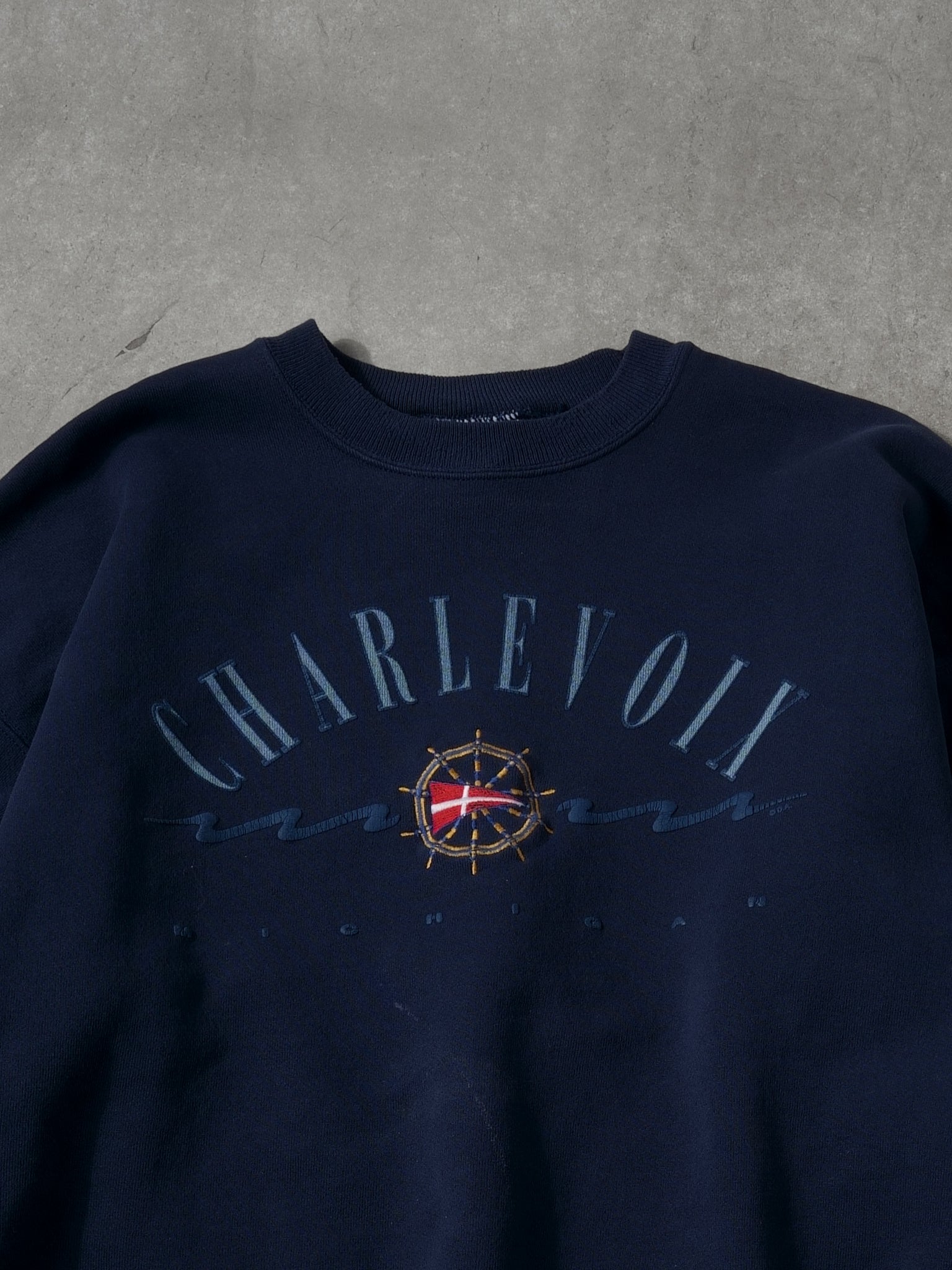 VIntage 90s Navy Blue Charlevoix MIchigan Crewneck (L)