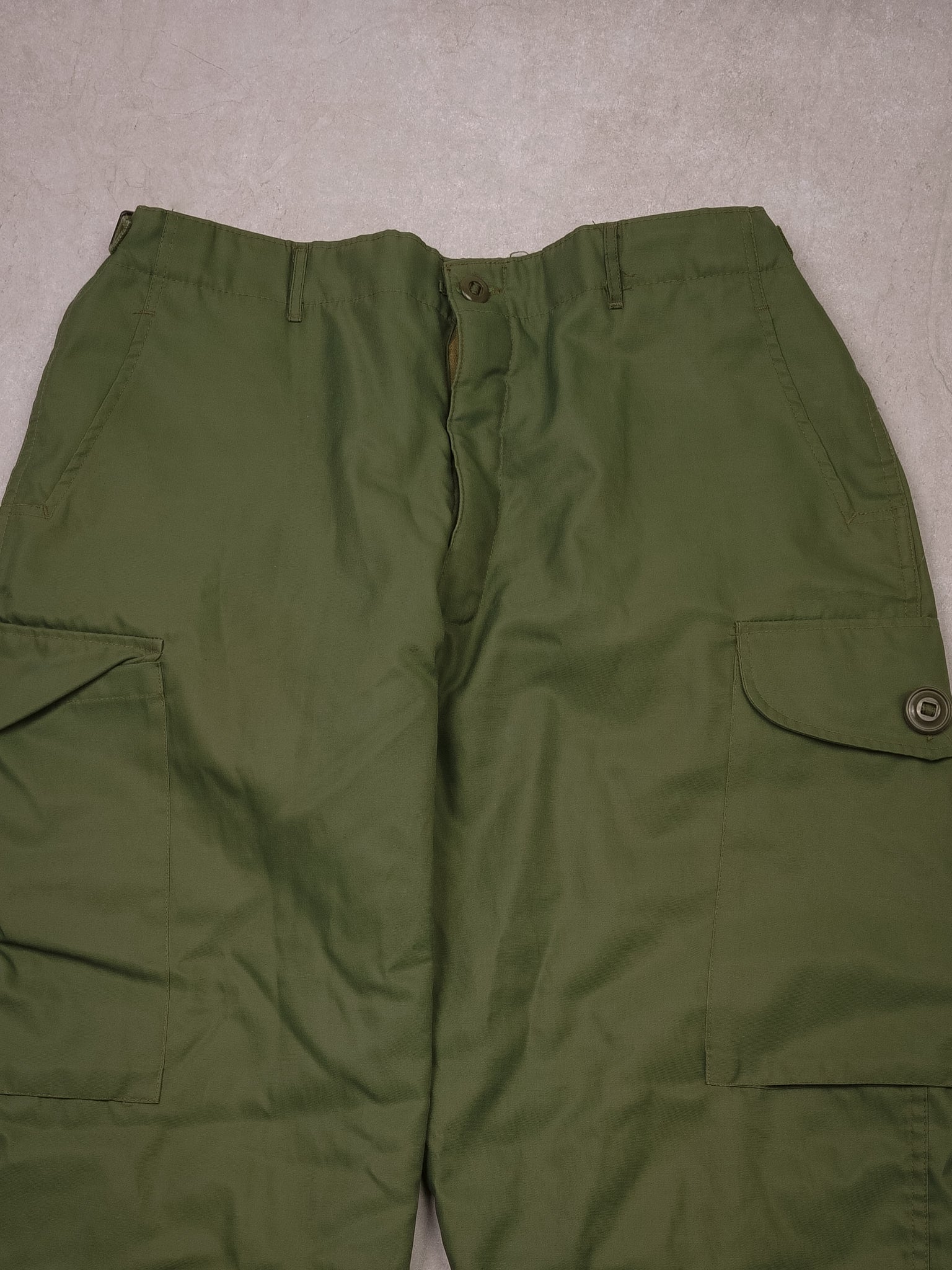 Vintage 80s Green Army Frontenac Insulated Nylon Pants (32x32)