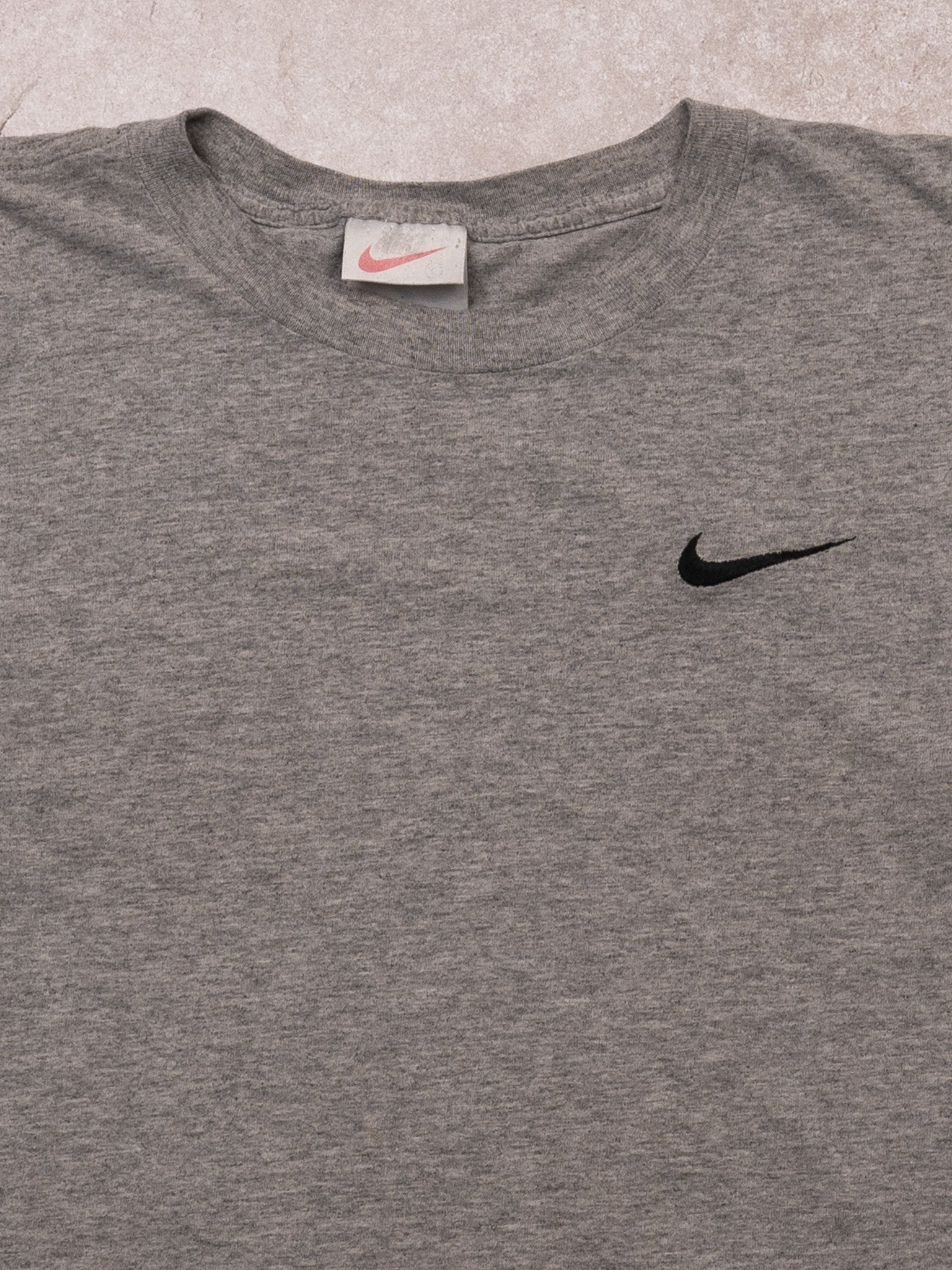 VIntage 90s Grey Nike Swoosh Tee (XS)