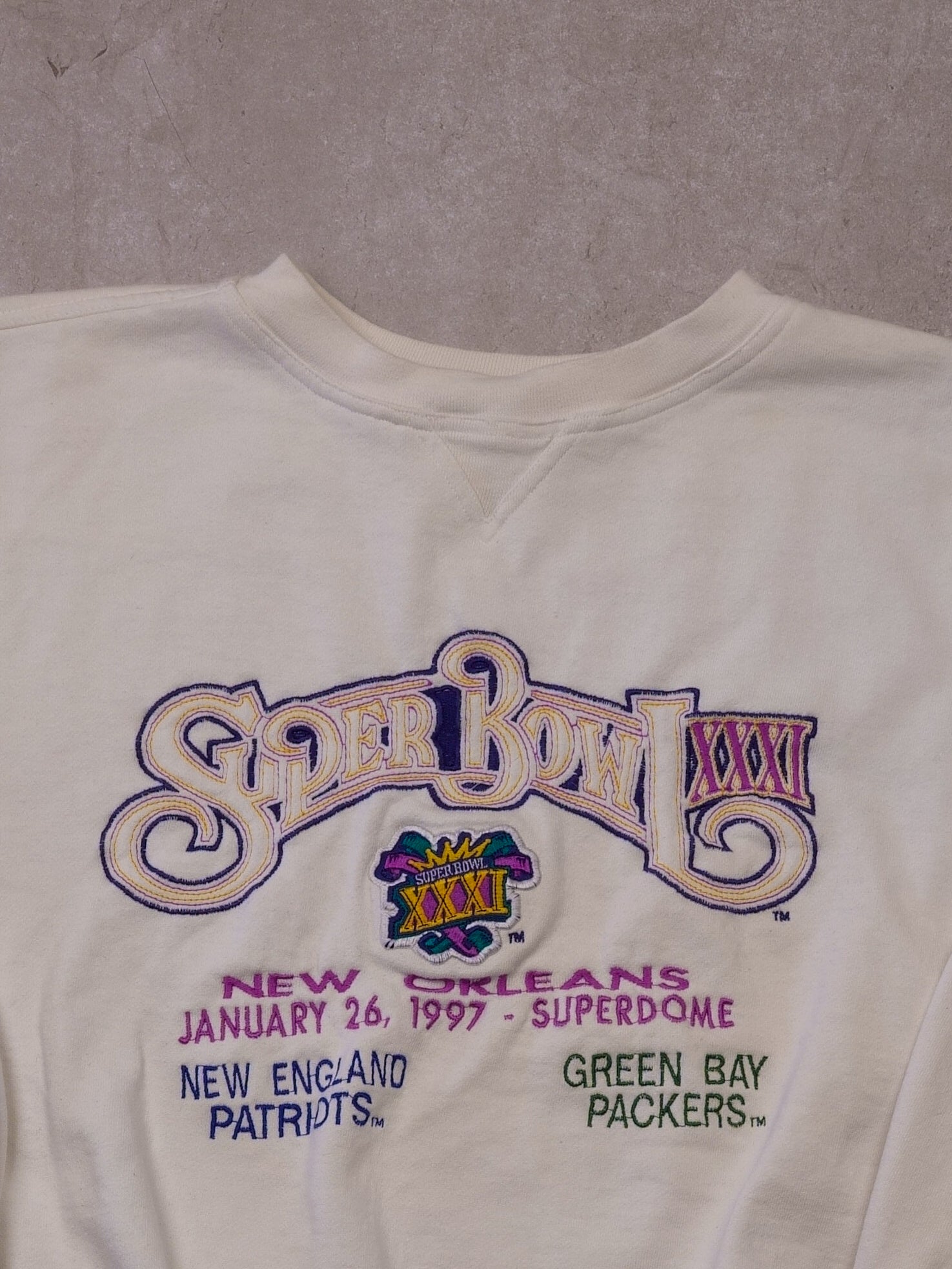Vintage 97' White SuperBowl XXXI Partriots VS Packets Crewneck (L)