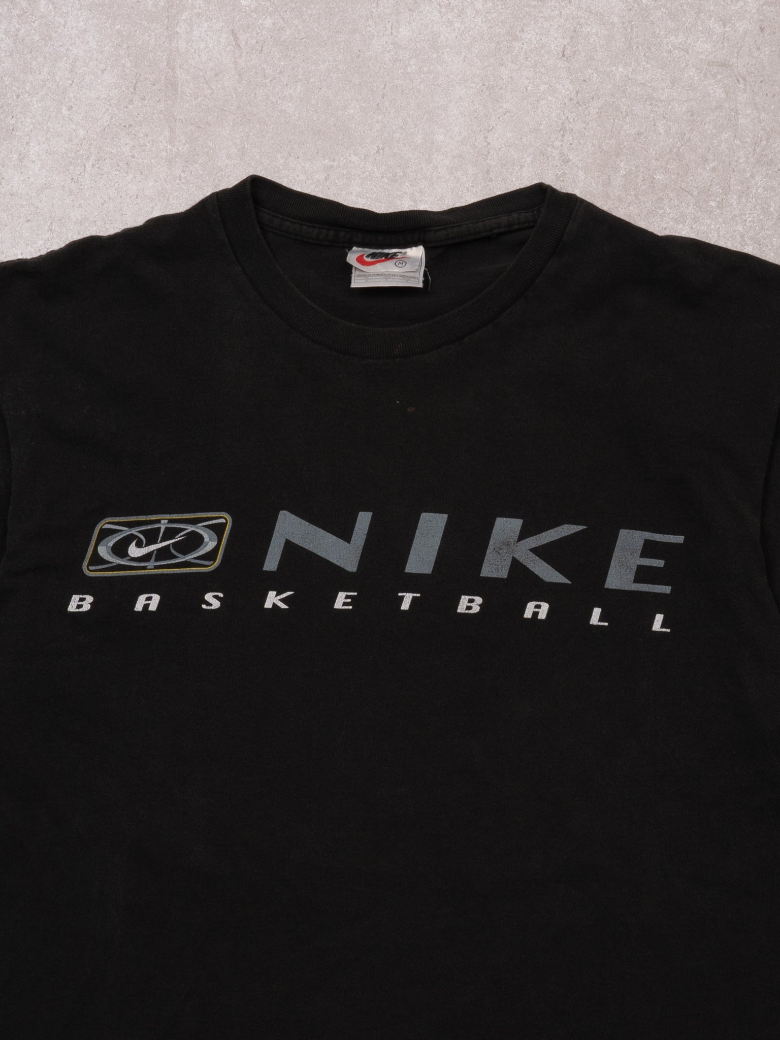 Vintage 90s Black Nike Basketball tee (S)