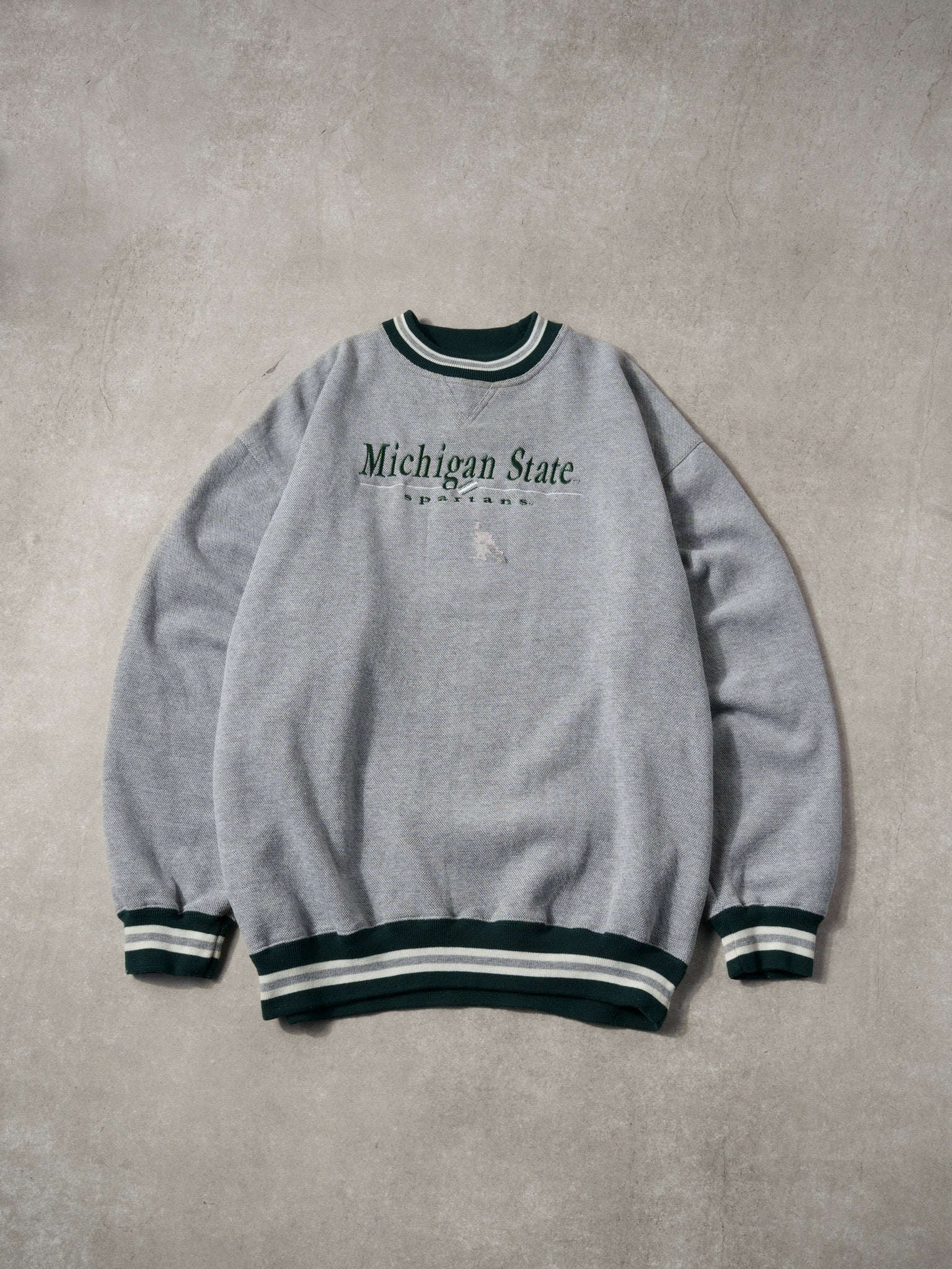 Vintage 90s Grey and Green Michigan State Spartans Crewneck (L)