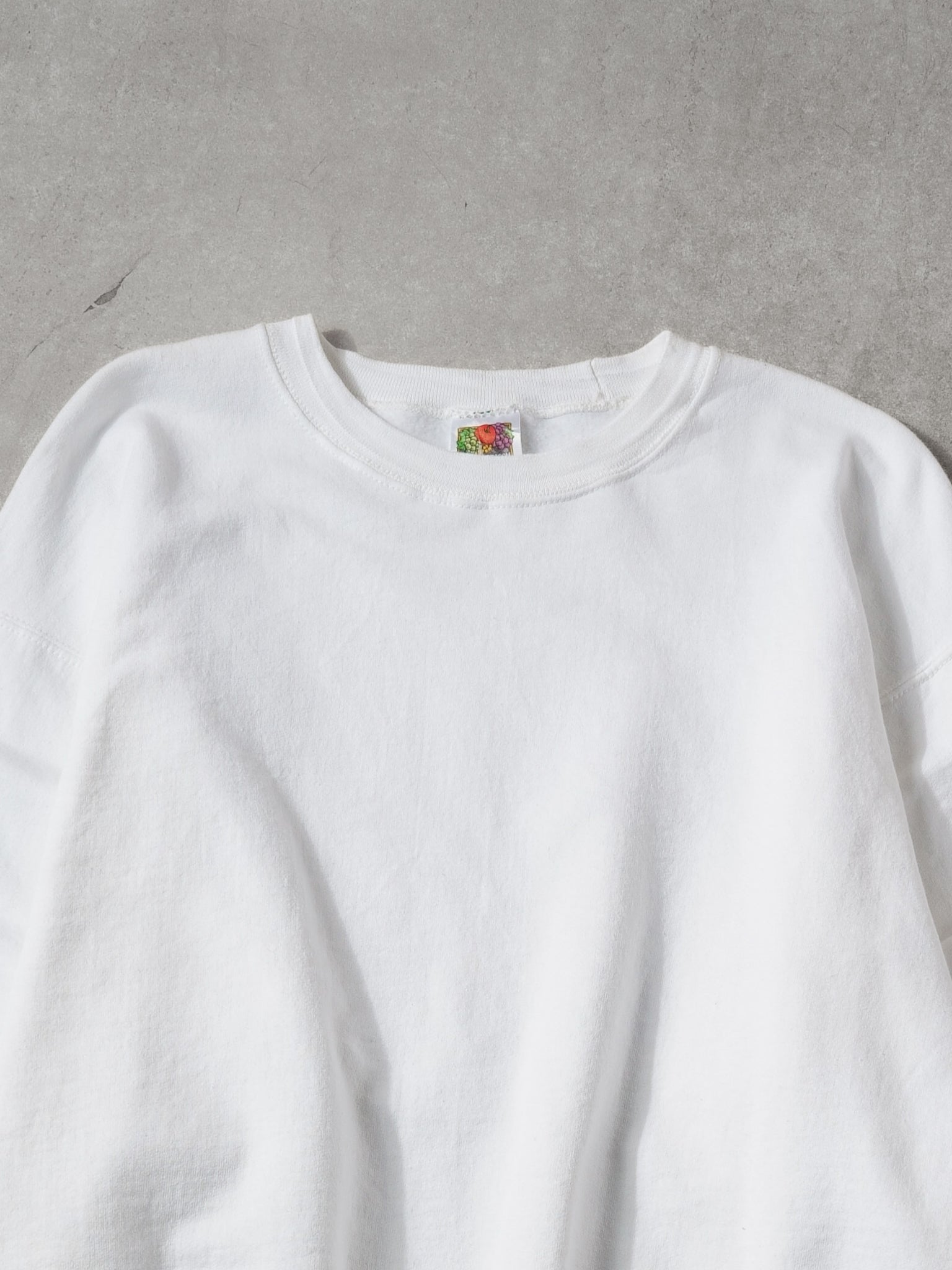 Vintage 90s White Fruit Of The Loom Blank Crewneck (M)