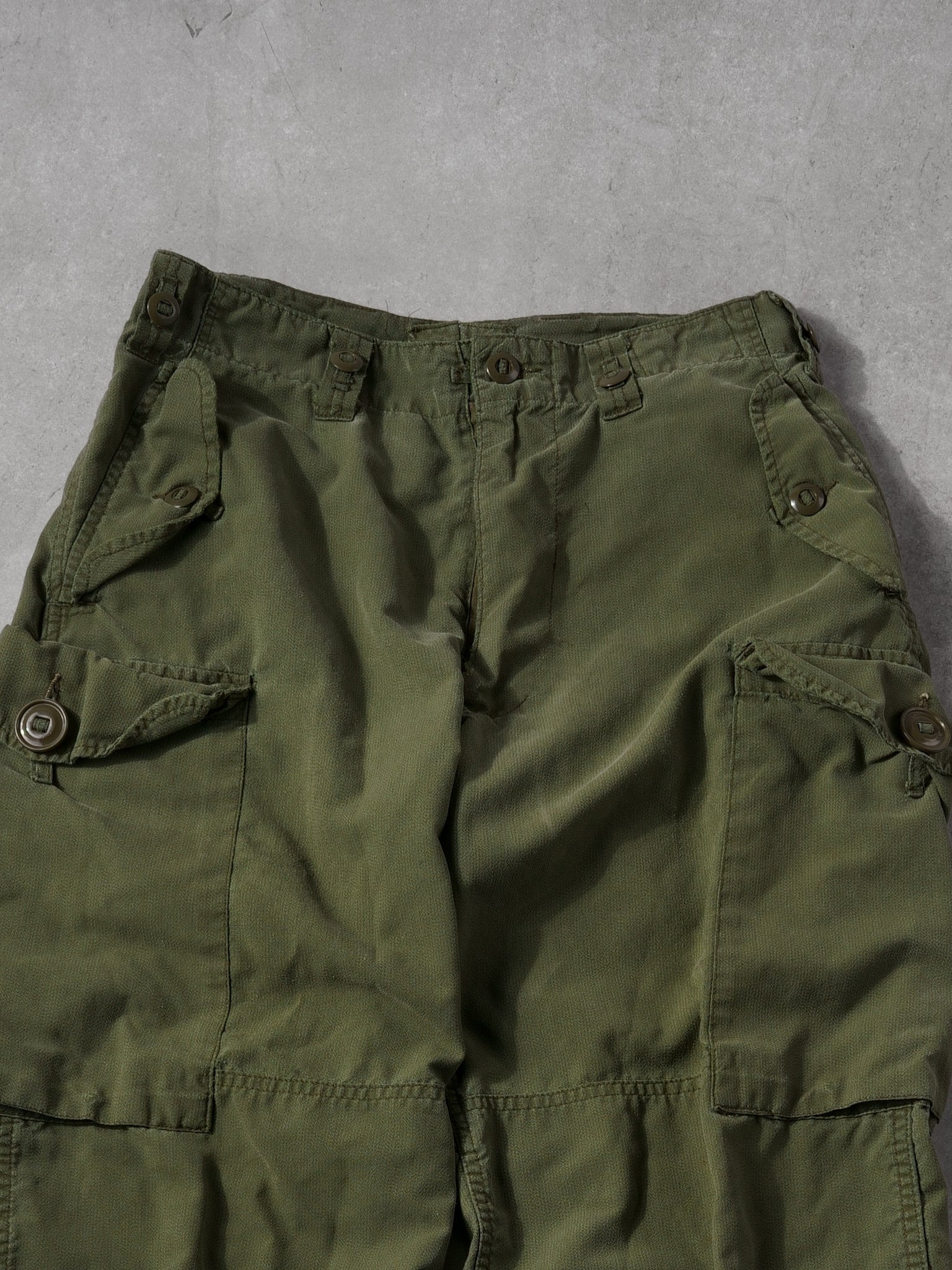 Vintage 80s Army Green Parachute Pants (32x29)