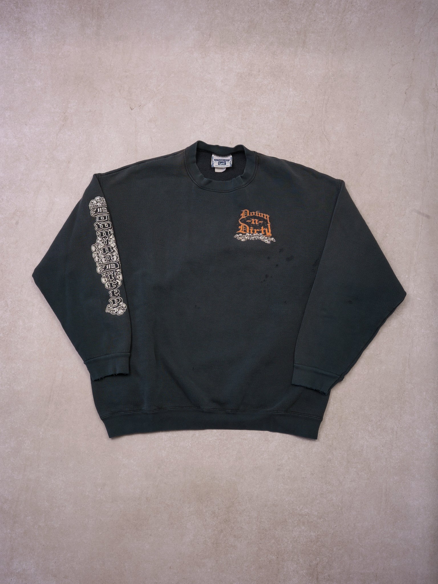 Vintage 02' Washed Black Down N Dirty Harlen Quest Graphic Crewneck (L)