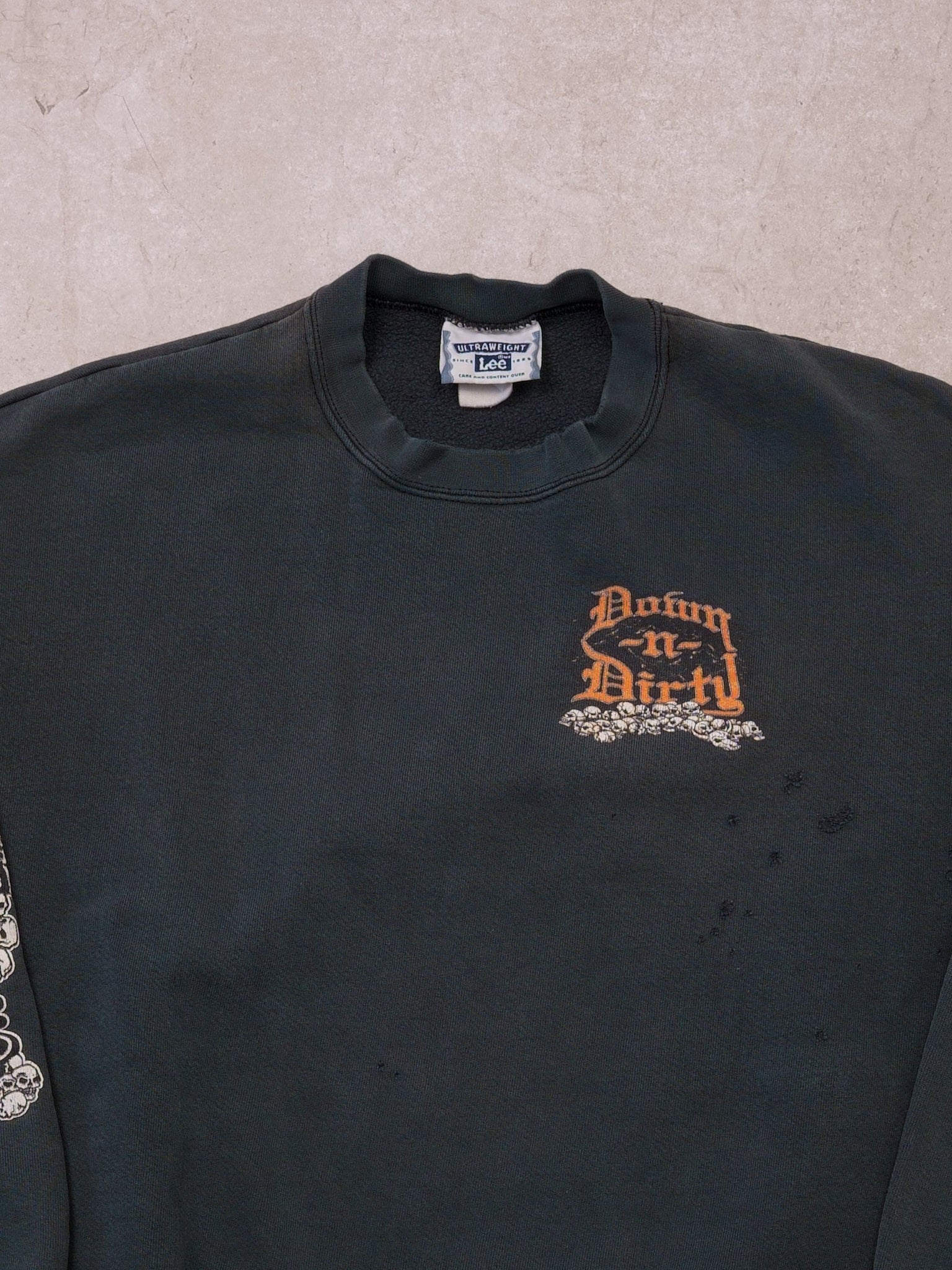 Vintage 02' Washed Black Down N Dirty Harlen Quest Graphic Crewneck (L)
