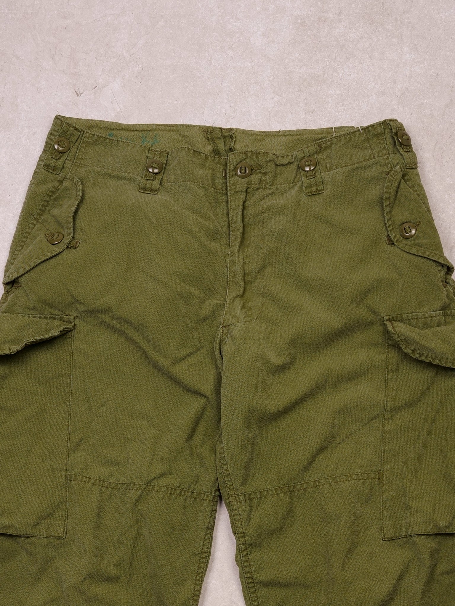 Vintage Army Green Combat Parachute Pants (32x29)