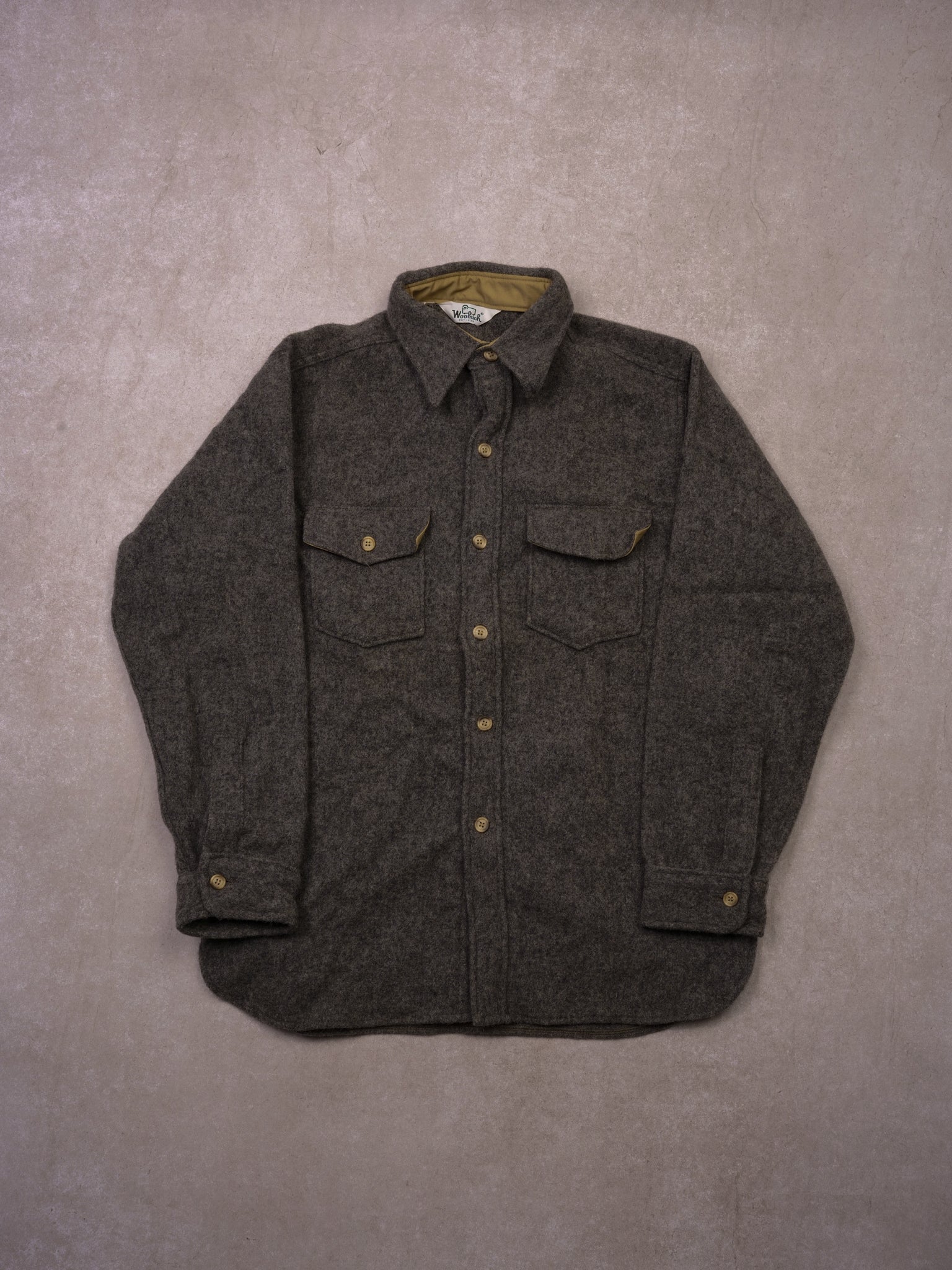 Vintage 90s Grey Woolrich Wool Collared Button Up (M/L)