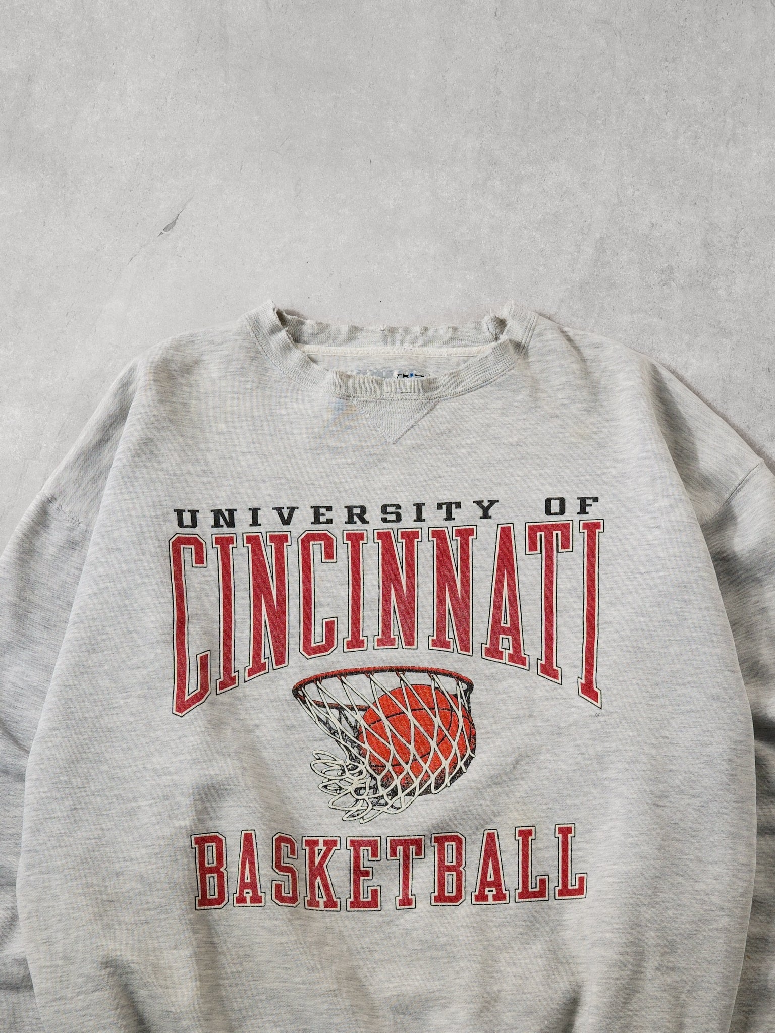Vintage 90s Grey and Red University of Cincinnati Basketball Crewneck (XL)