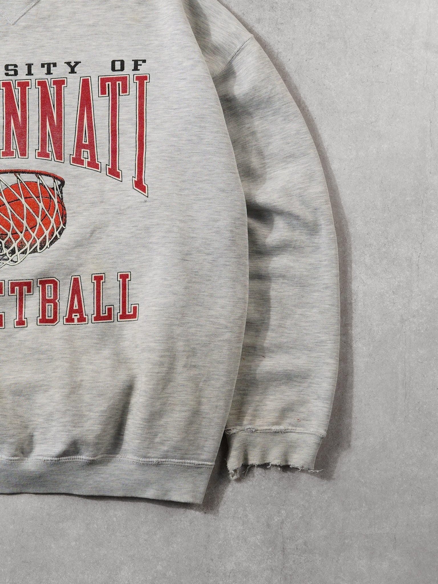 Vintage 90s Grey and Red University of Cincinnati Basketball Crewneck (XL)