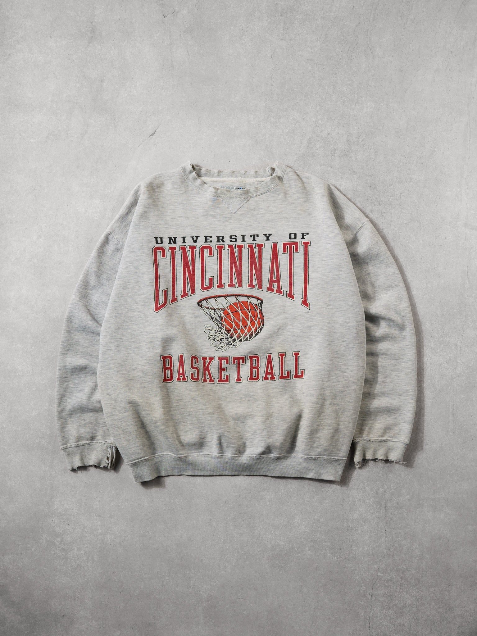 Vintage 90s Grey and Red University of Cincinnati Basketball Crewneck (XL)