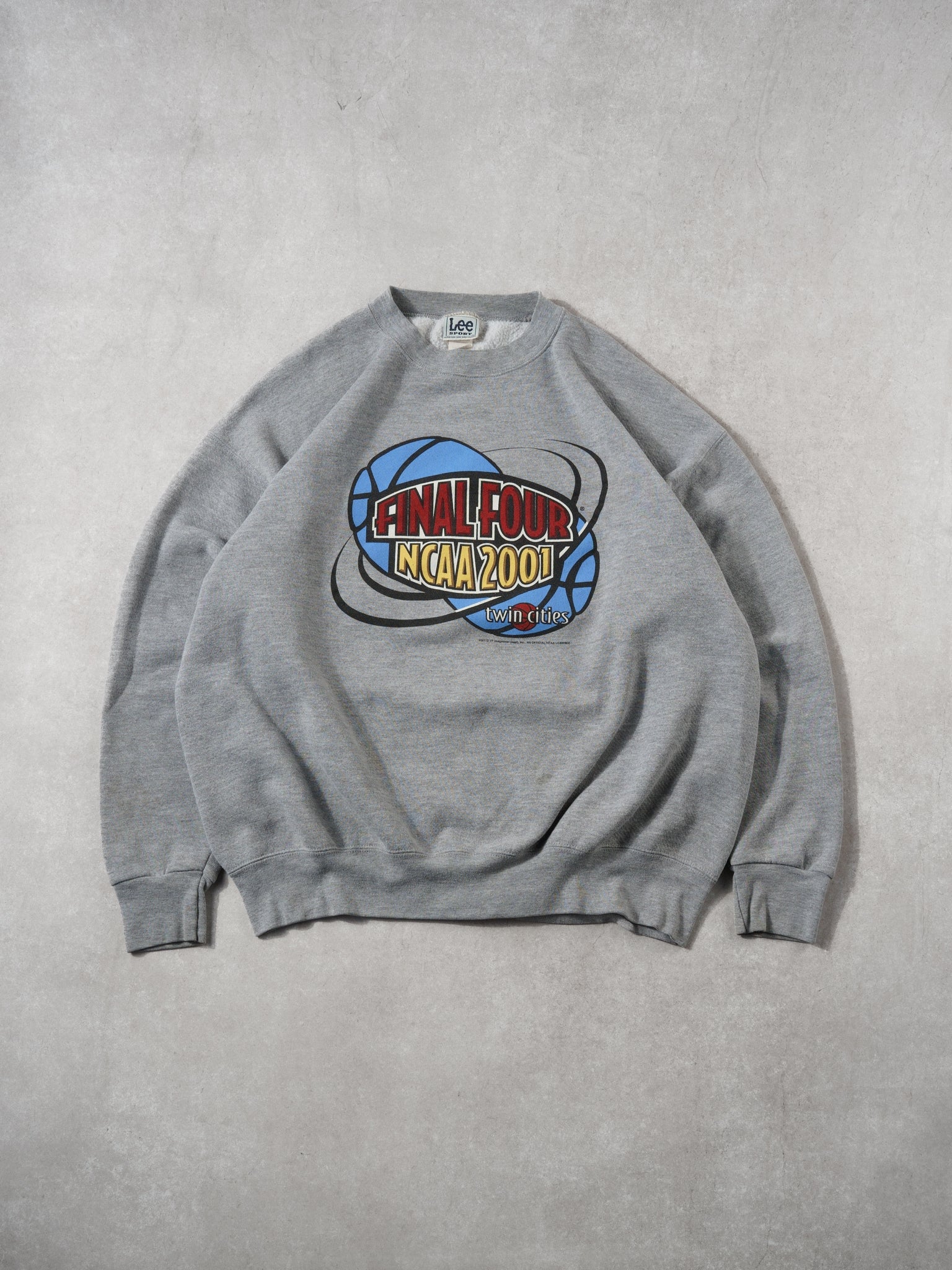 Vintage 01' Grey Final 4 NCAA Twin Cities Basketball Crewneck (XL)
