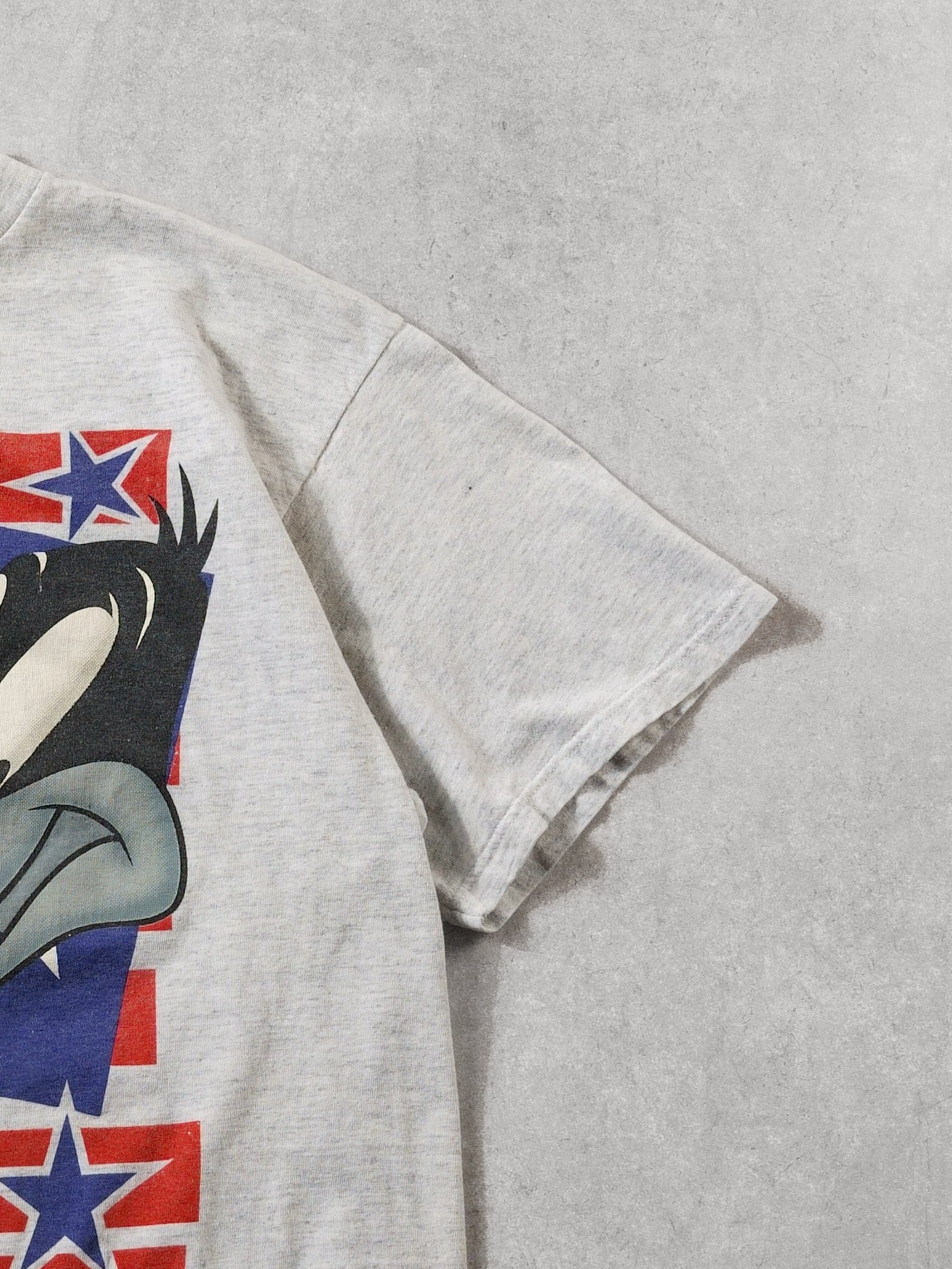 Vintage 95' Grey Bugs Bunny and Daffy Duck Stars Tee (L)