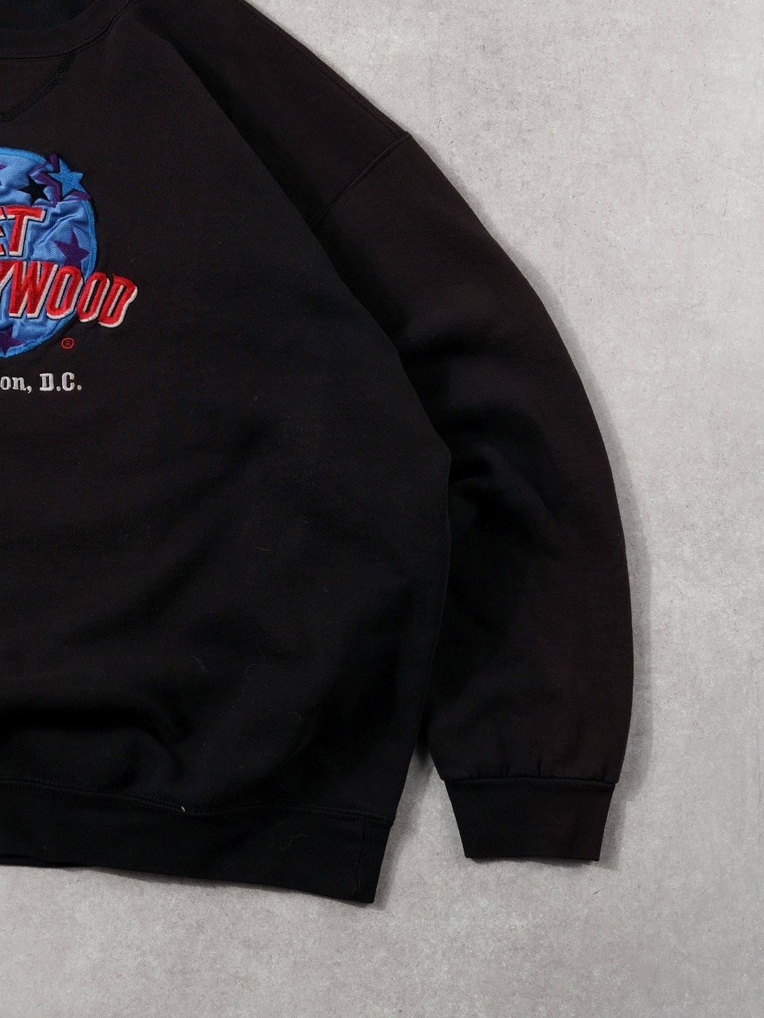 Vintage 90s Black Planet Hollywood Embroidered Washington DC Crewneck (L)
