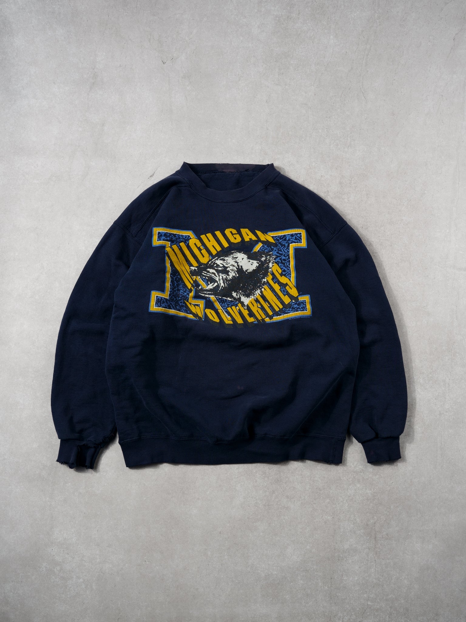 Vintage 90s Navy Blue Michigan Wolverine Graphic Crewneck (L)