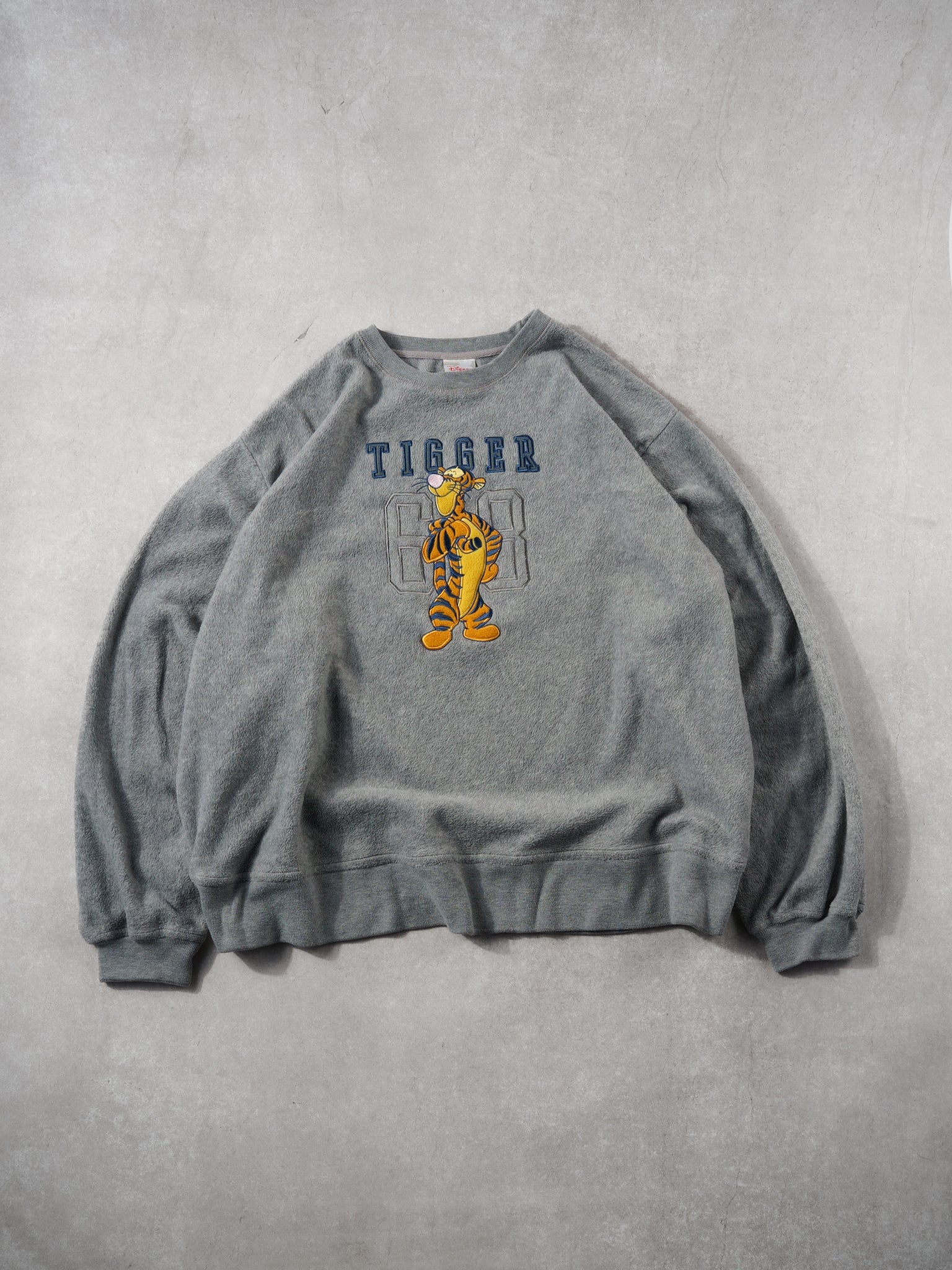 Vintage 90s Grey Tiger #68 Graphic Crewneck (XXL)