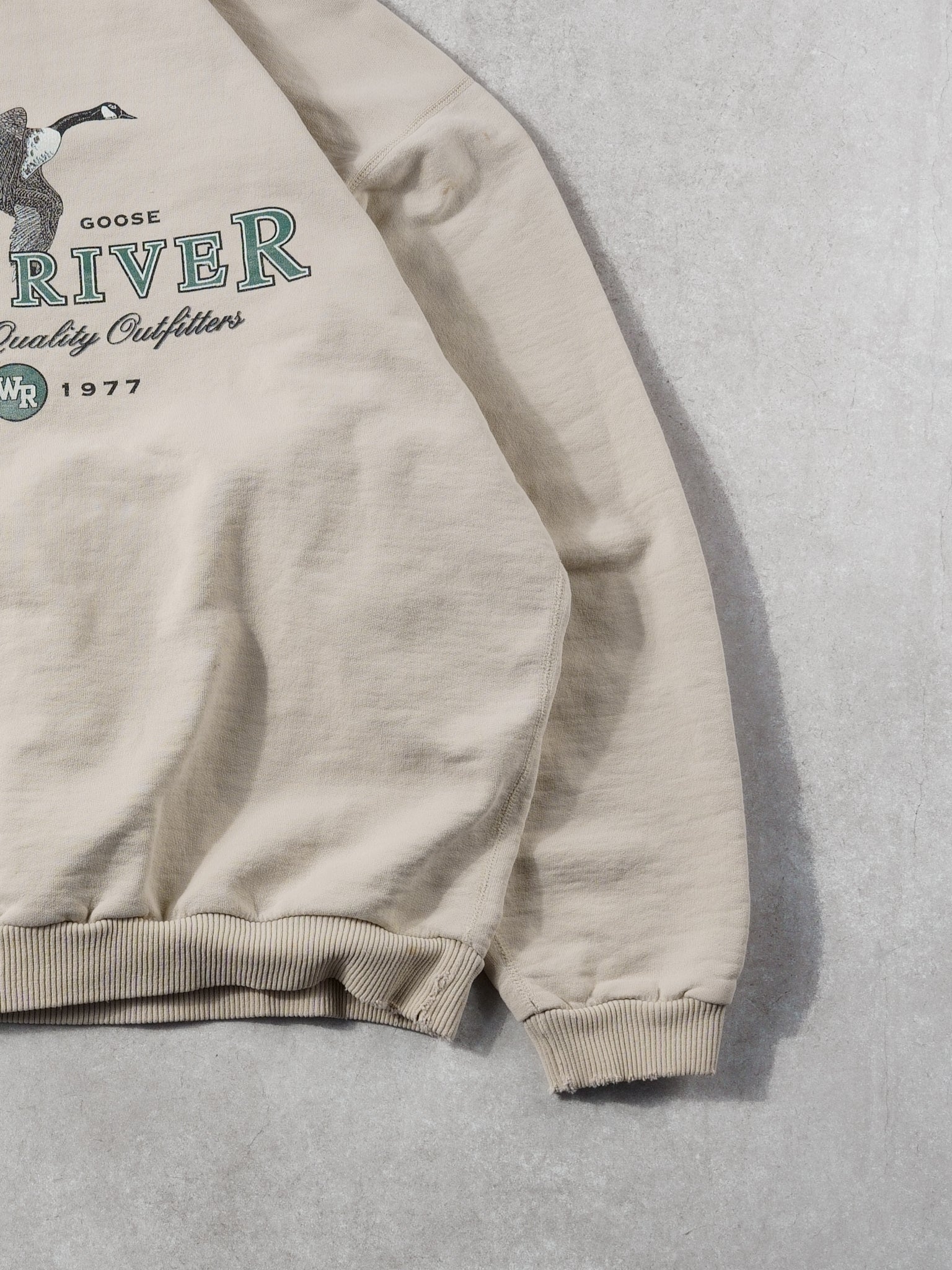 Vintage 90s Beige Wind River Canada Goose Crewneck (L/XL)