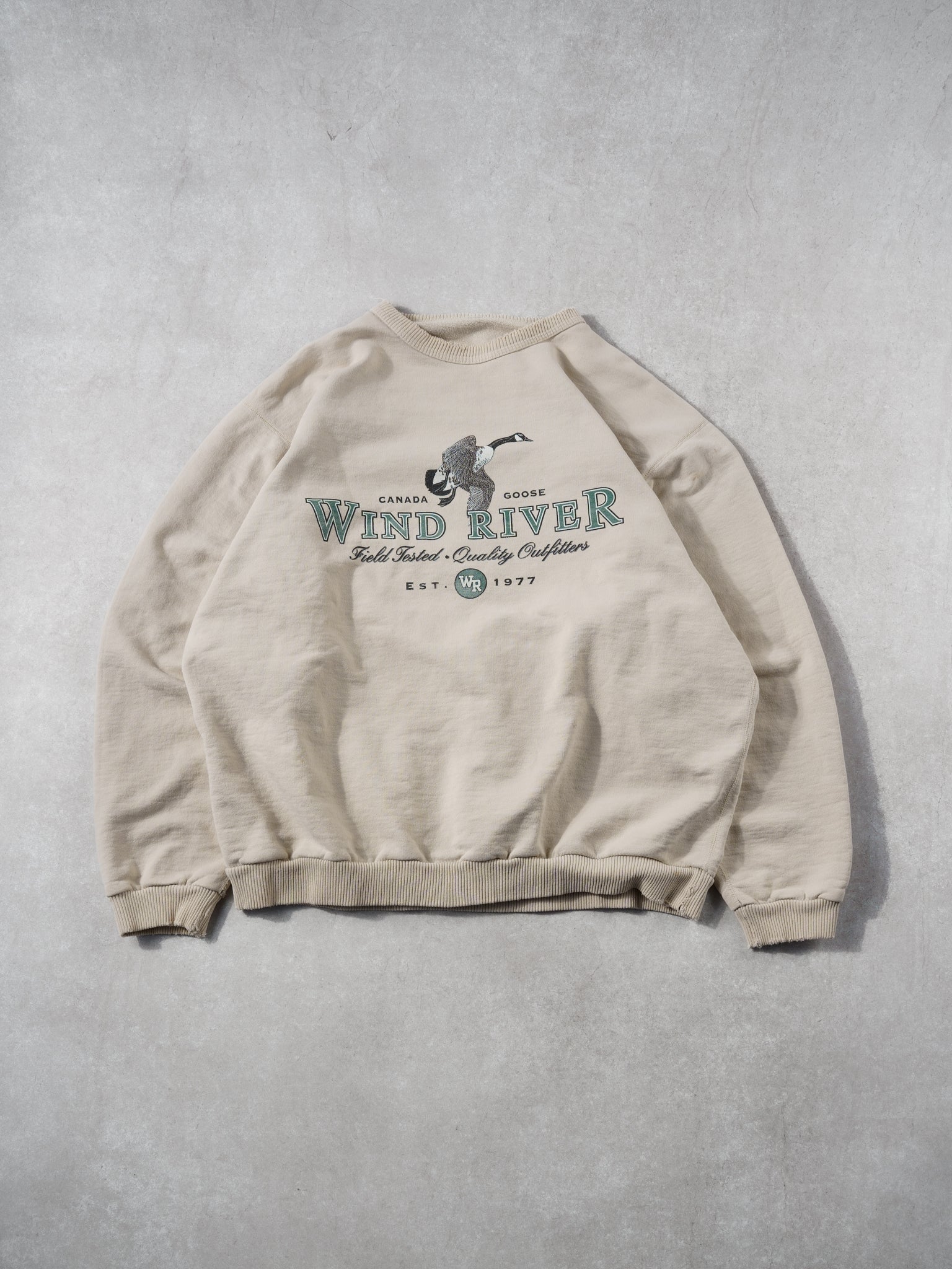 Vintage 90s Beige Wind River Canada Goose Crewneck (L/XL)