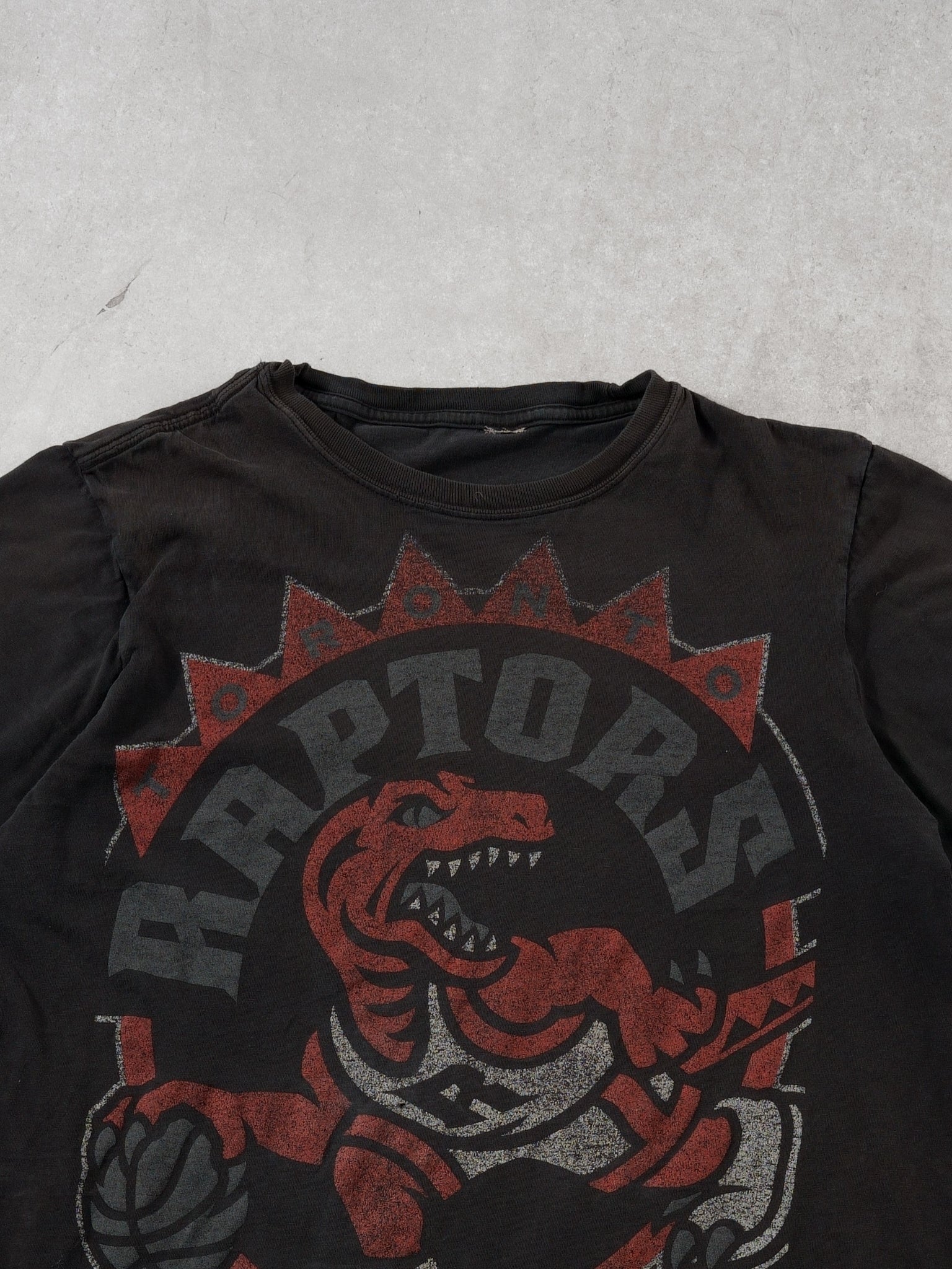 Vintage Y2k Faded Grey Raptors Adidas Graphic Tee (M)