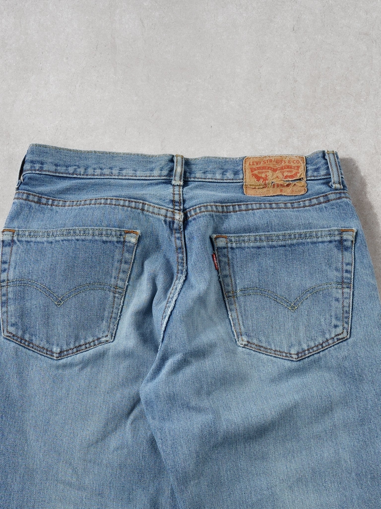 Vintage Y2k Light Blue Levi's 550 Denim Jeans (30x30)