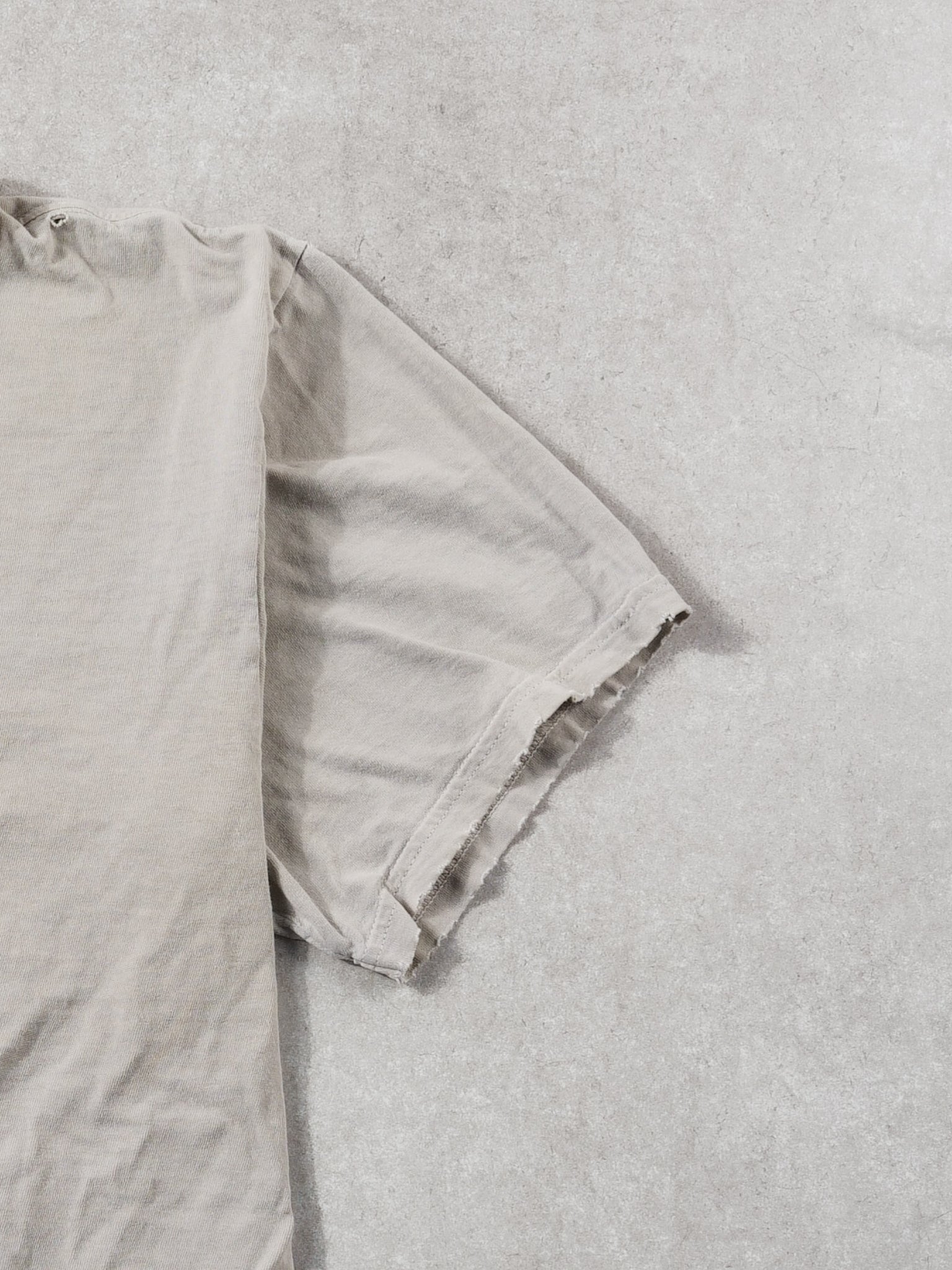 Vintage Rugged 90s Washed White + Blue Nike Spell Out Tee (M)