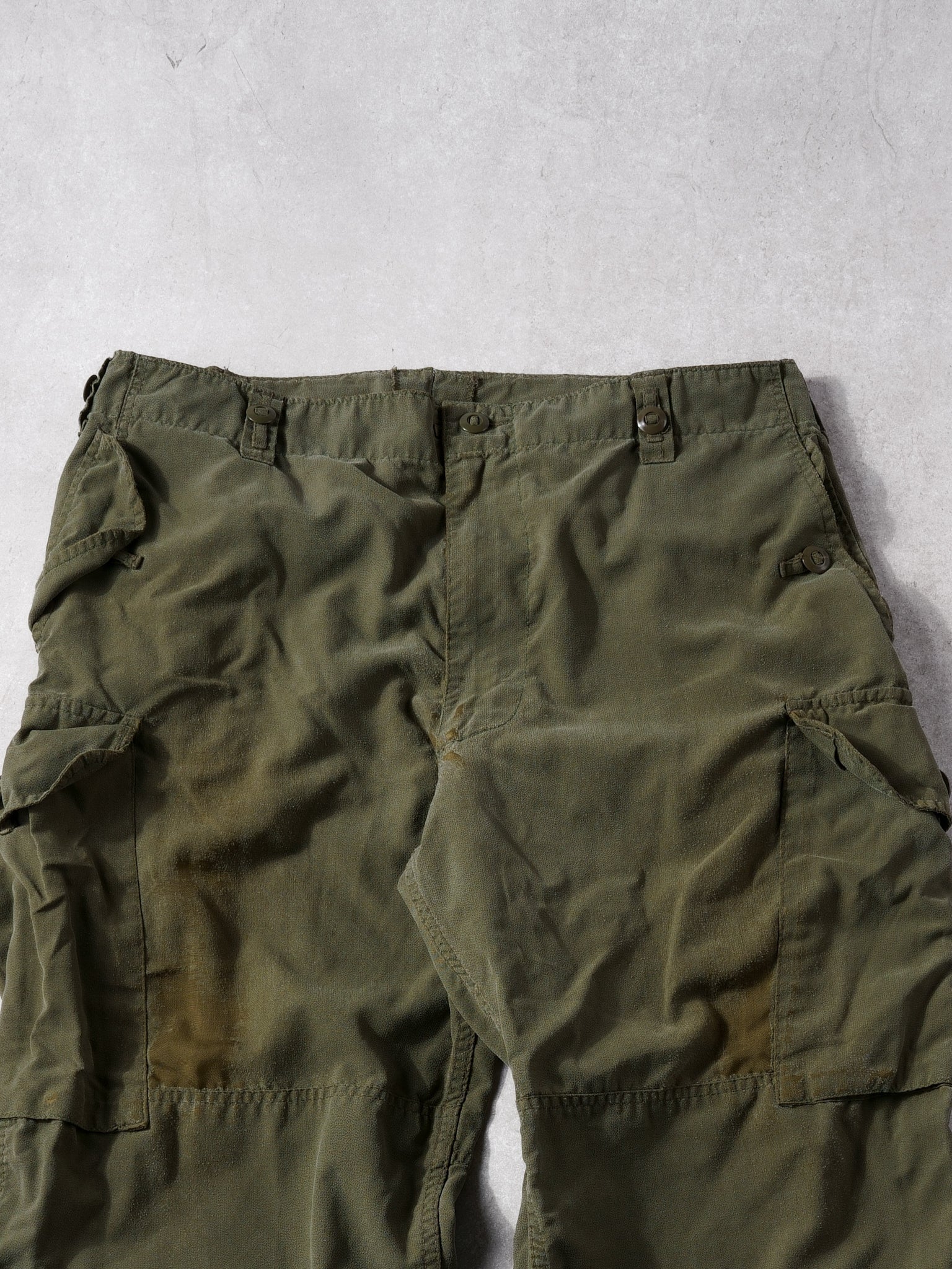 Vintage 90s Green Army Parachute Cargo Pants (35x39x29)
