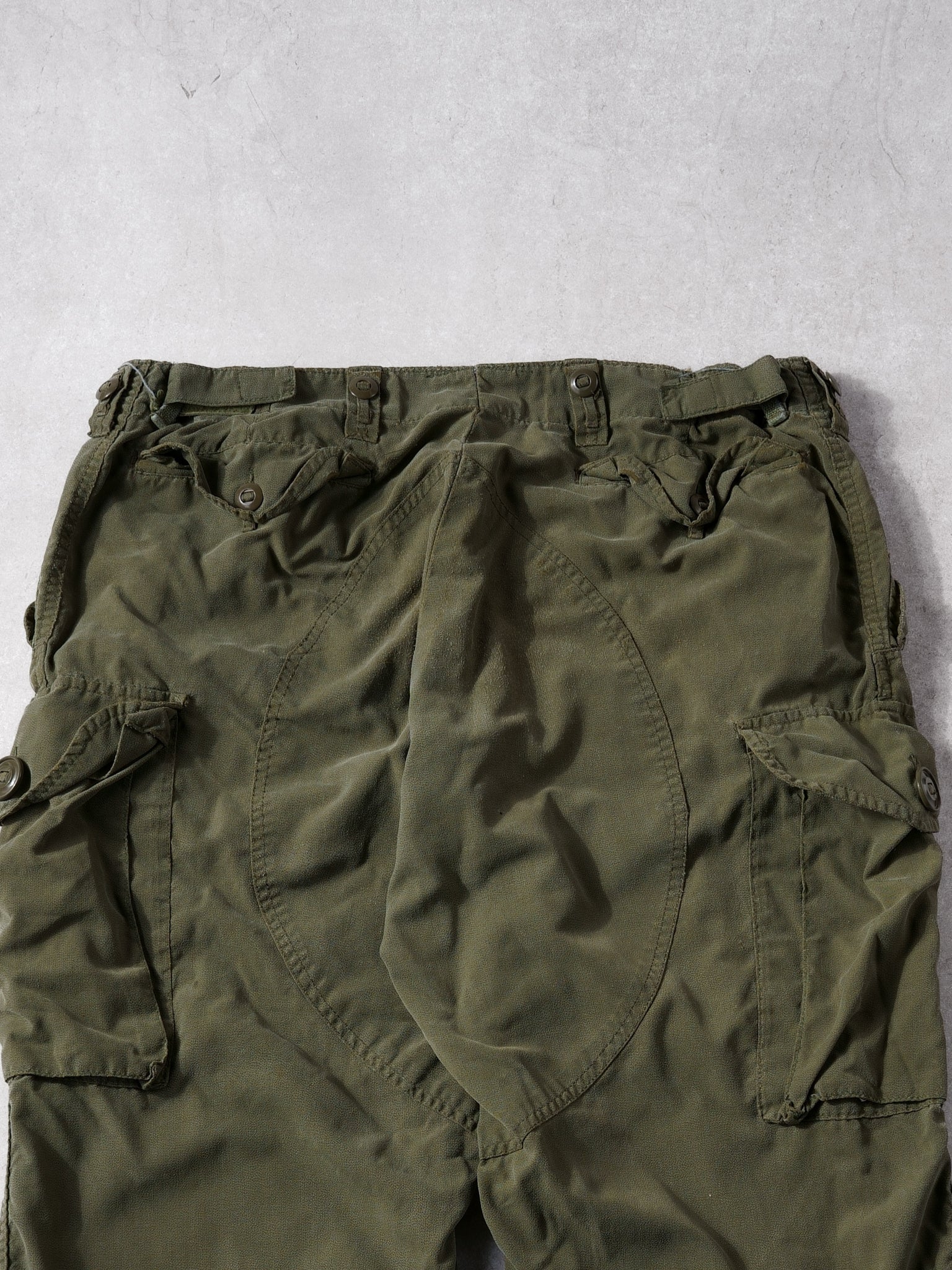 Vintage 90s Green Army Parachute Cargo Pants (35x39x29)