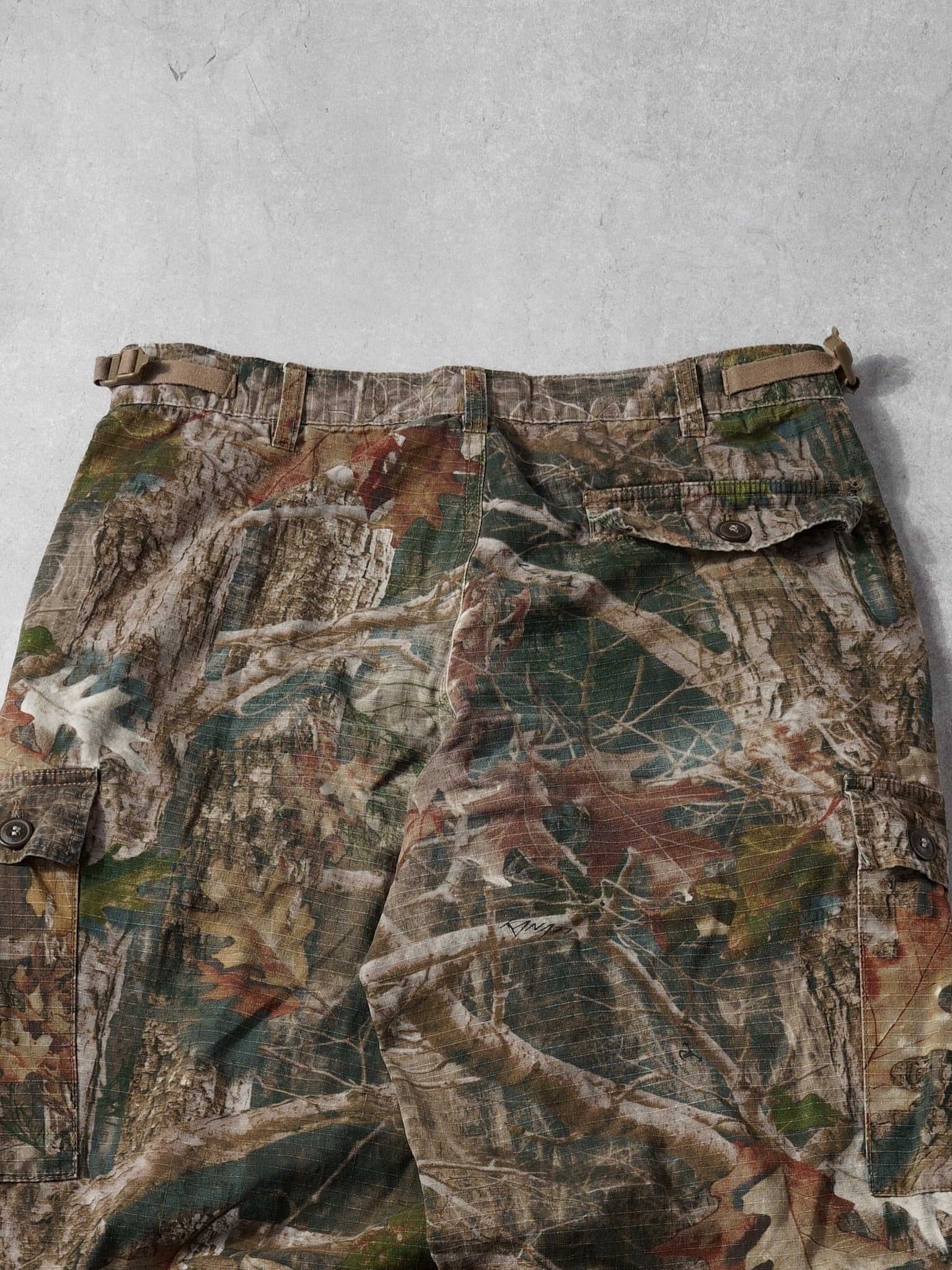 Vintage 90s Green Realtree Camo Cargo Pants (30x30)
