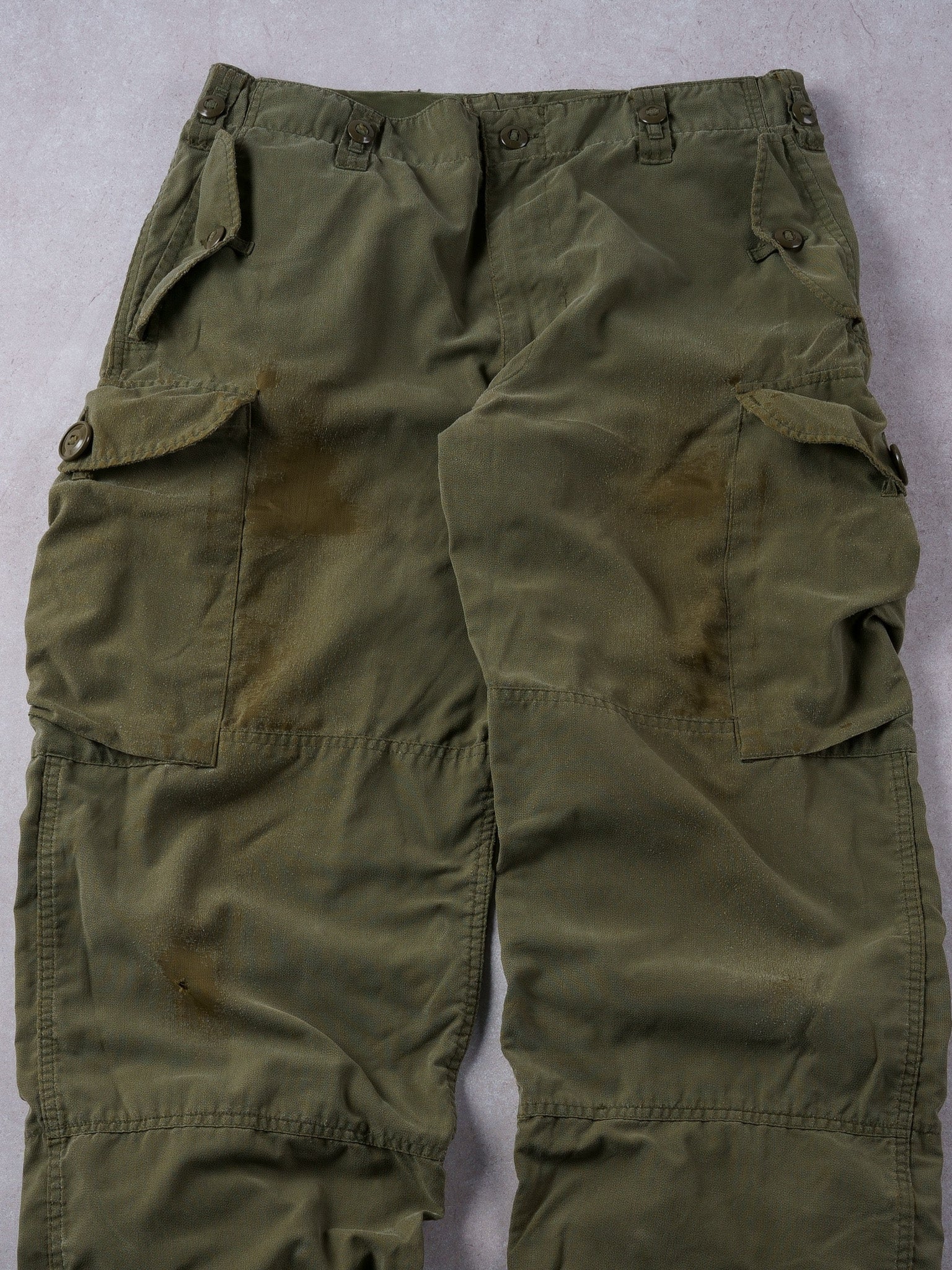 Vintage 90s Army Green Parachute Cargo Pants (32x28)