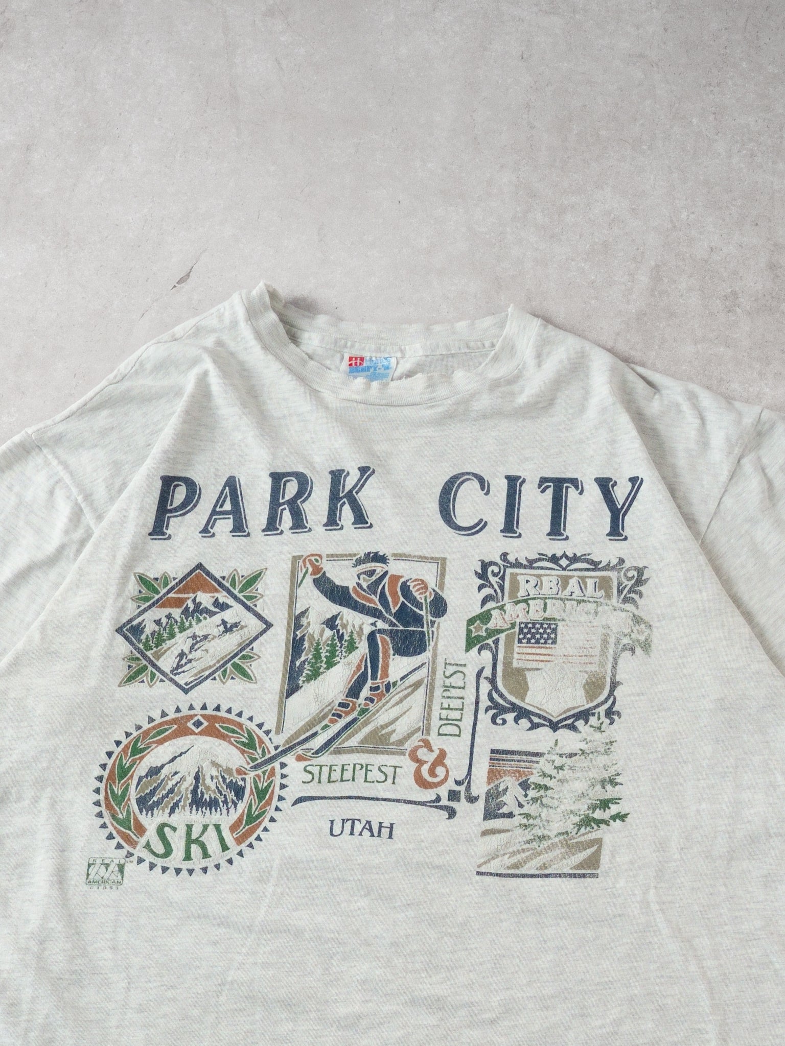 Vintage 90s White Park City Utah Skiing Graphic Tee (L)