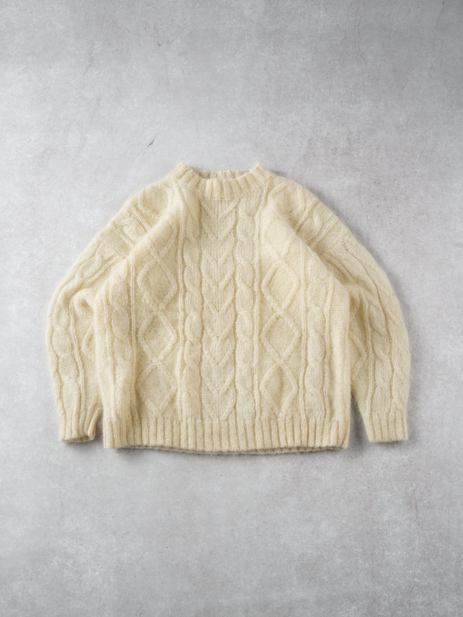 Vintage 90s Beige Mohair Cable Knit Sweater (M)