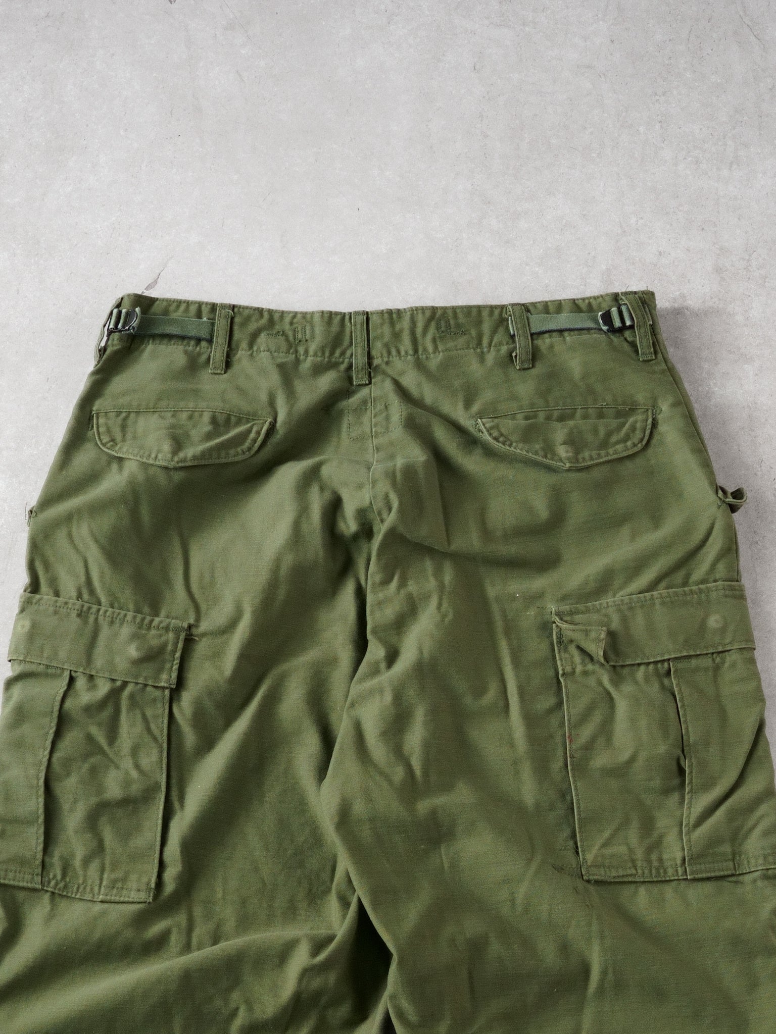 Vintage 90s Moss Green Army Parachute Pants (32x25)