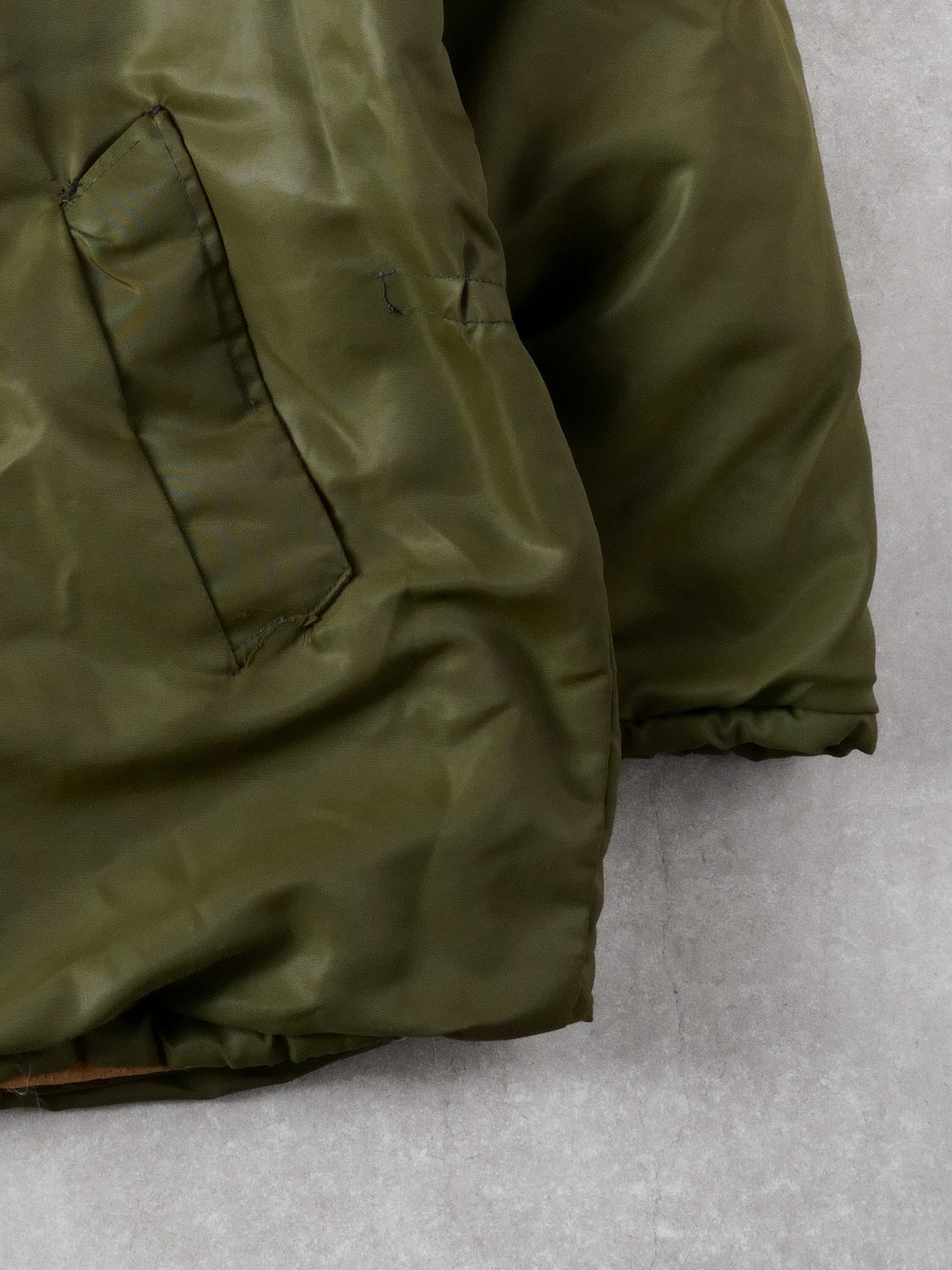 Vintage 90s Green Army Insulated Quilted Jacket (L)