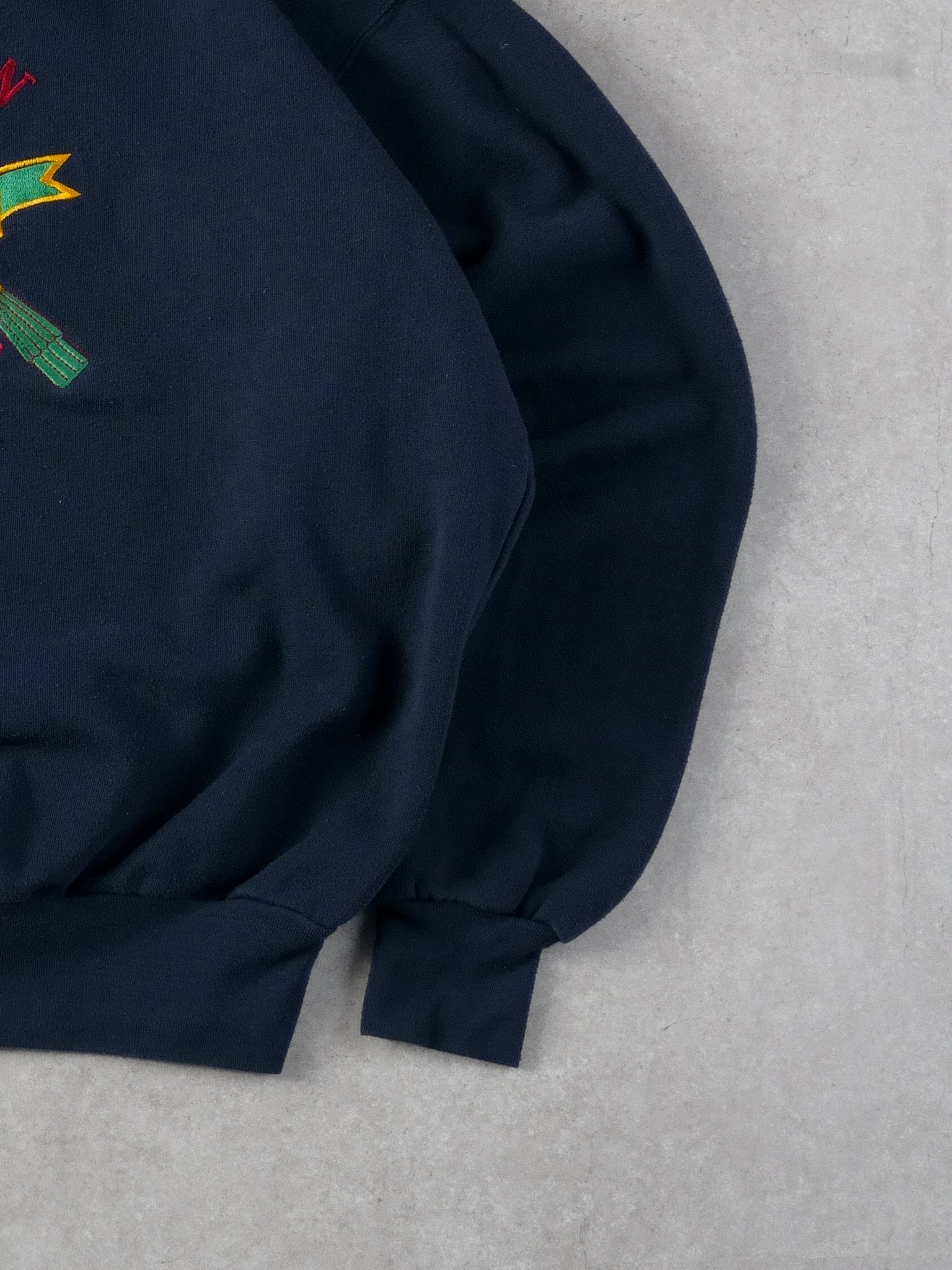 Vintage 90s Navy Blue and Green Canadian Curling Club Collared Crewneck (L)