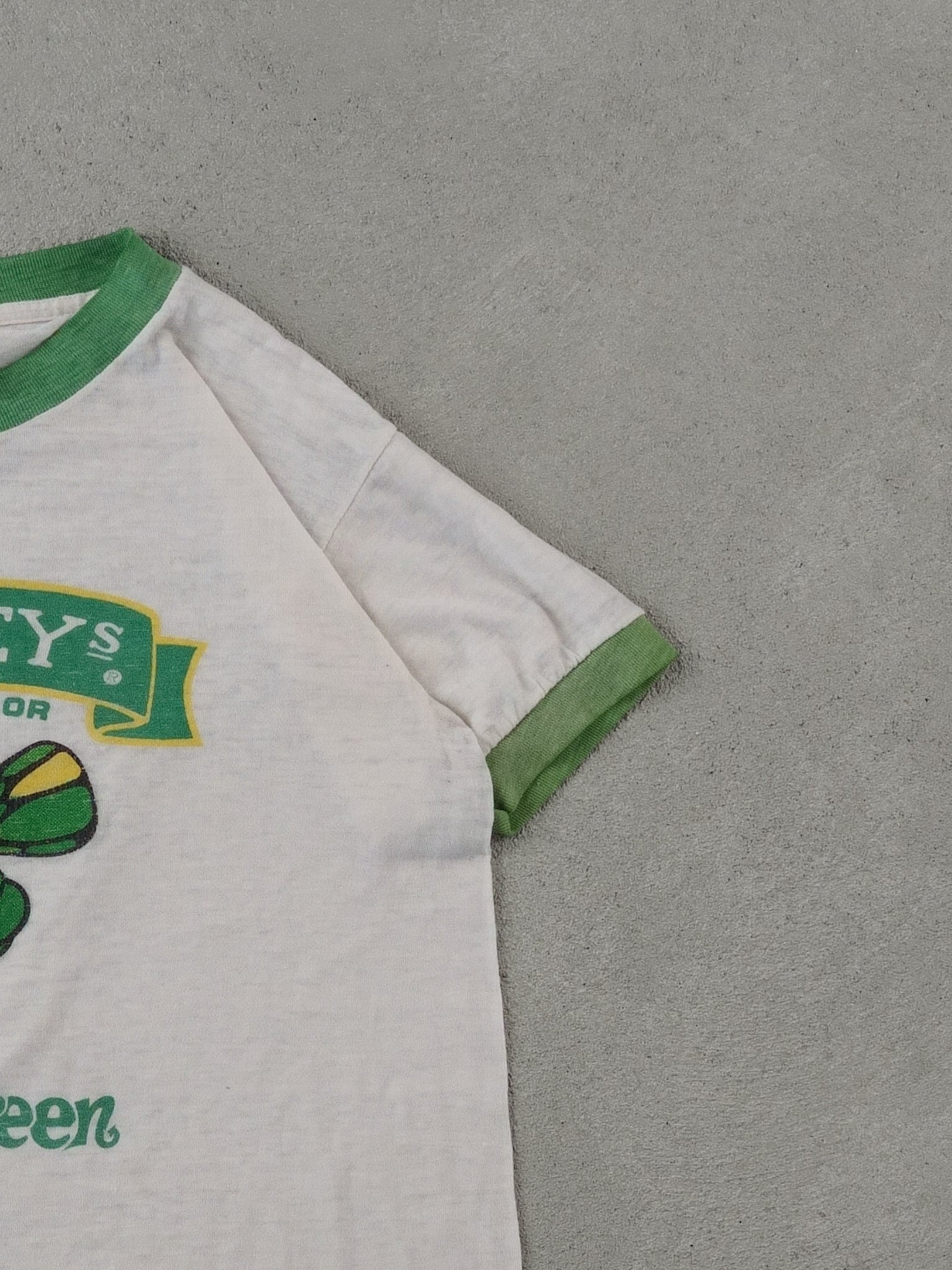 Vintage 90s White Mickey's Mean Green Malt Liquor Graphic Tee ()