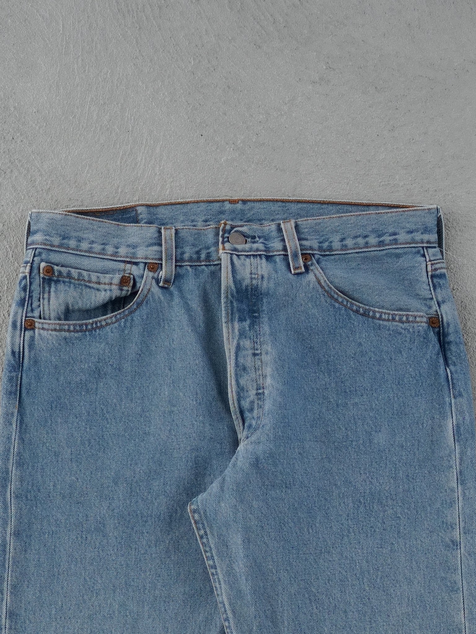 Vintage 90s Light Washed Blue Levi's 501 Denim Jeans (33x30)