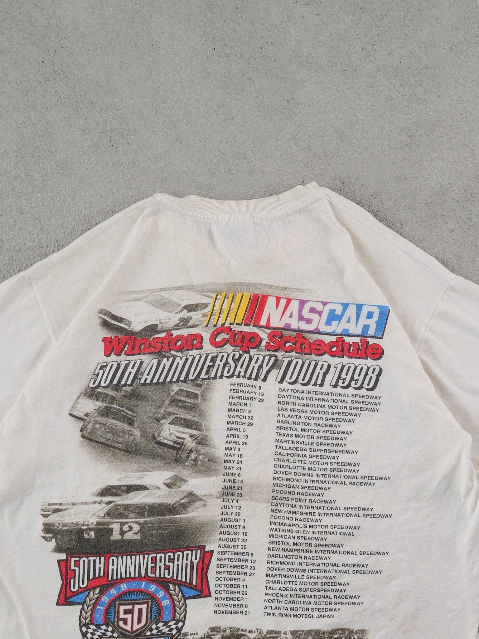 Vintage 98' White 50th Anniversary Tour Nascar Graphic Tee (M)