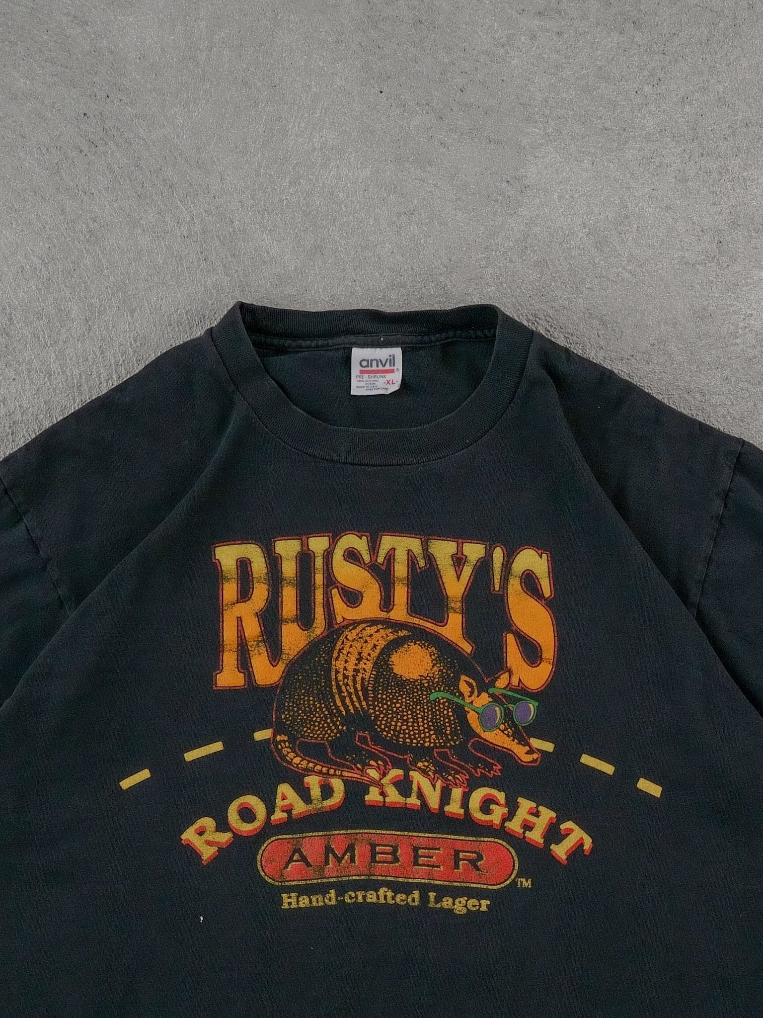 Vintage 90s Black Rusty's Handcrafted Lager Graphic Tee (M)