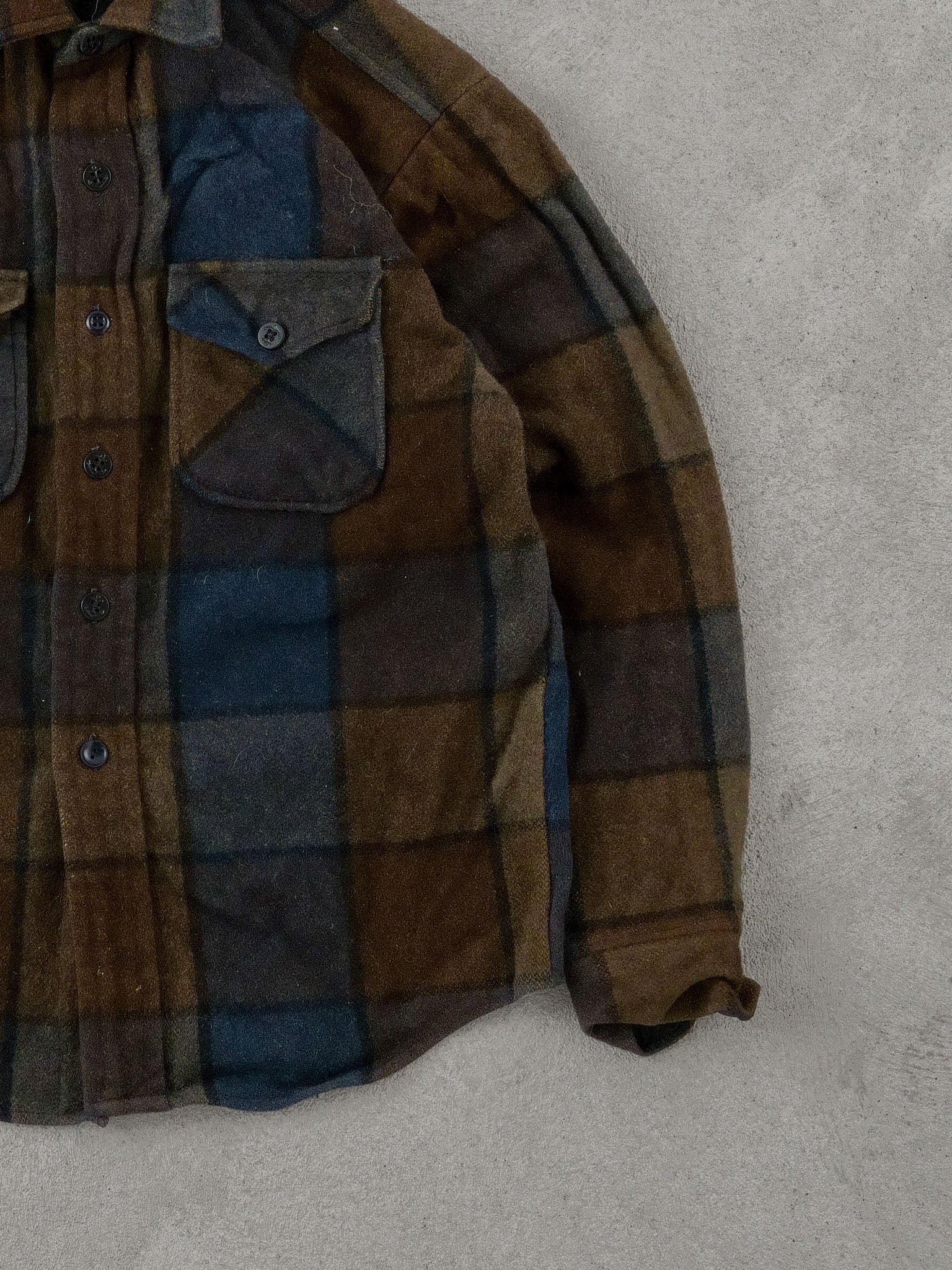 Vintage 90s Brown and Blue Plaid Collared Button Up (M)