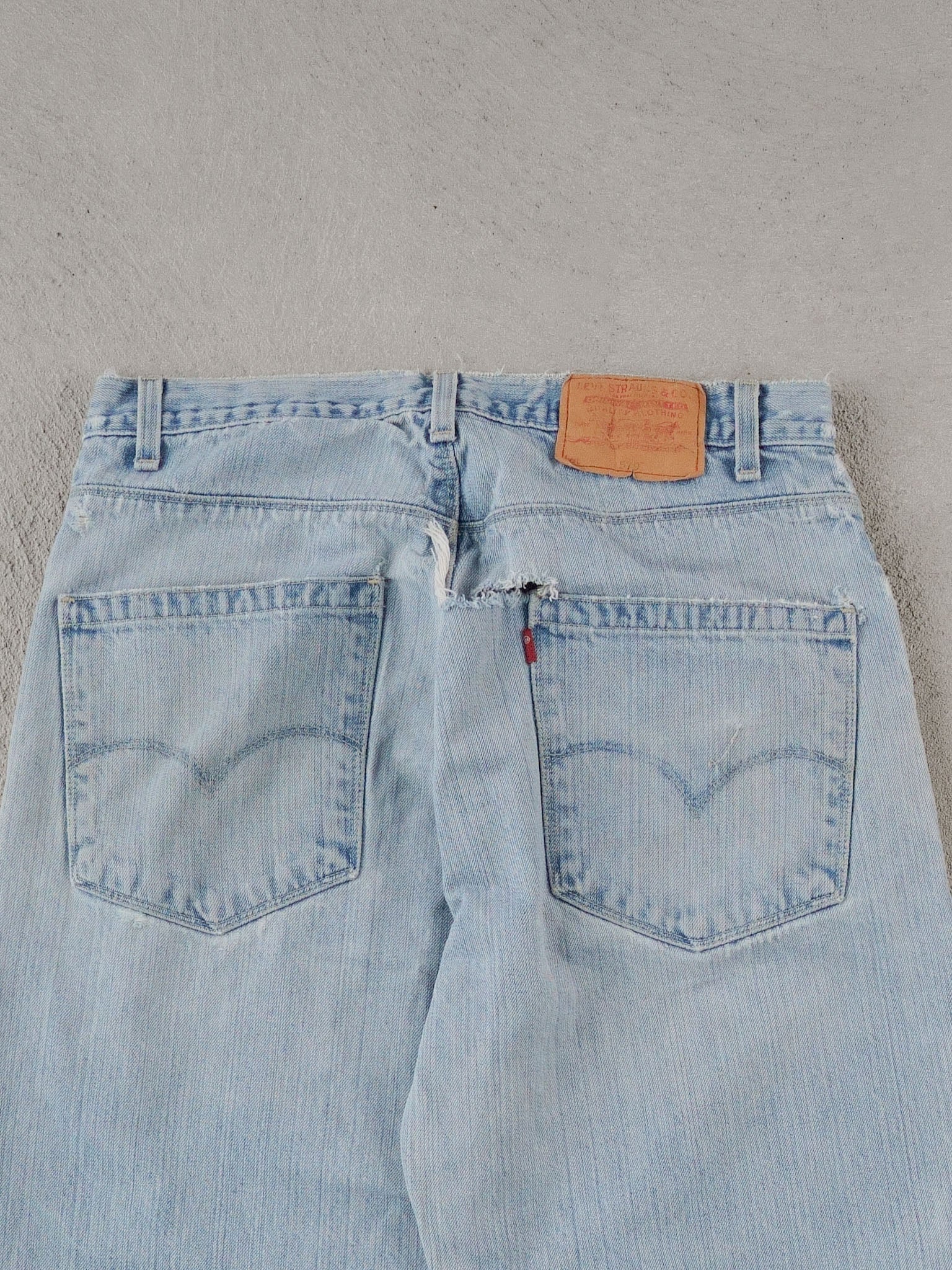 Vintage 90s Light Blue Levi's 579 Denim Jeans (32x30)