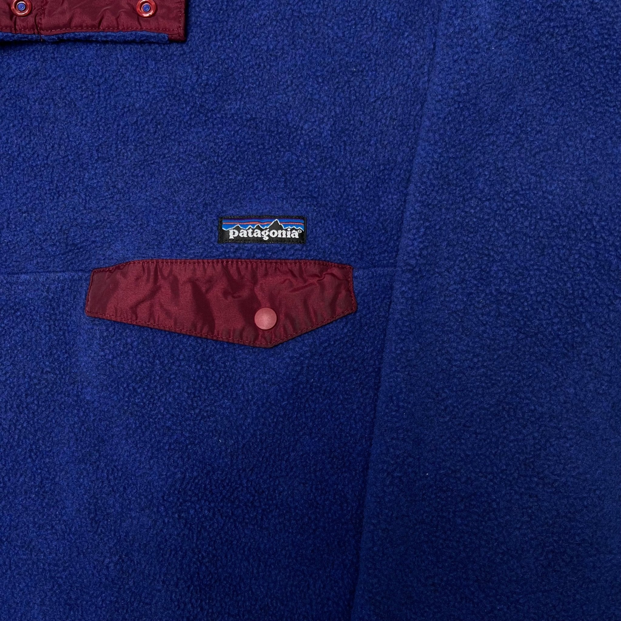 Vintage 90s Blue + Maroon Patagonia 1/4 Button Fleece (XL/XXL) | Rebalance Vintage.