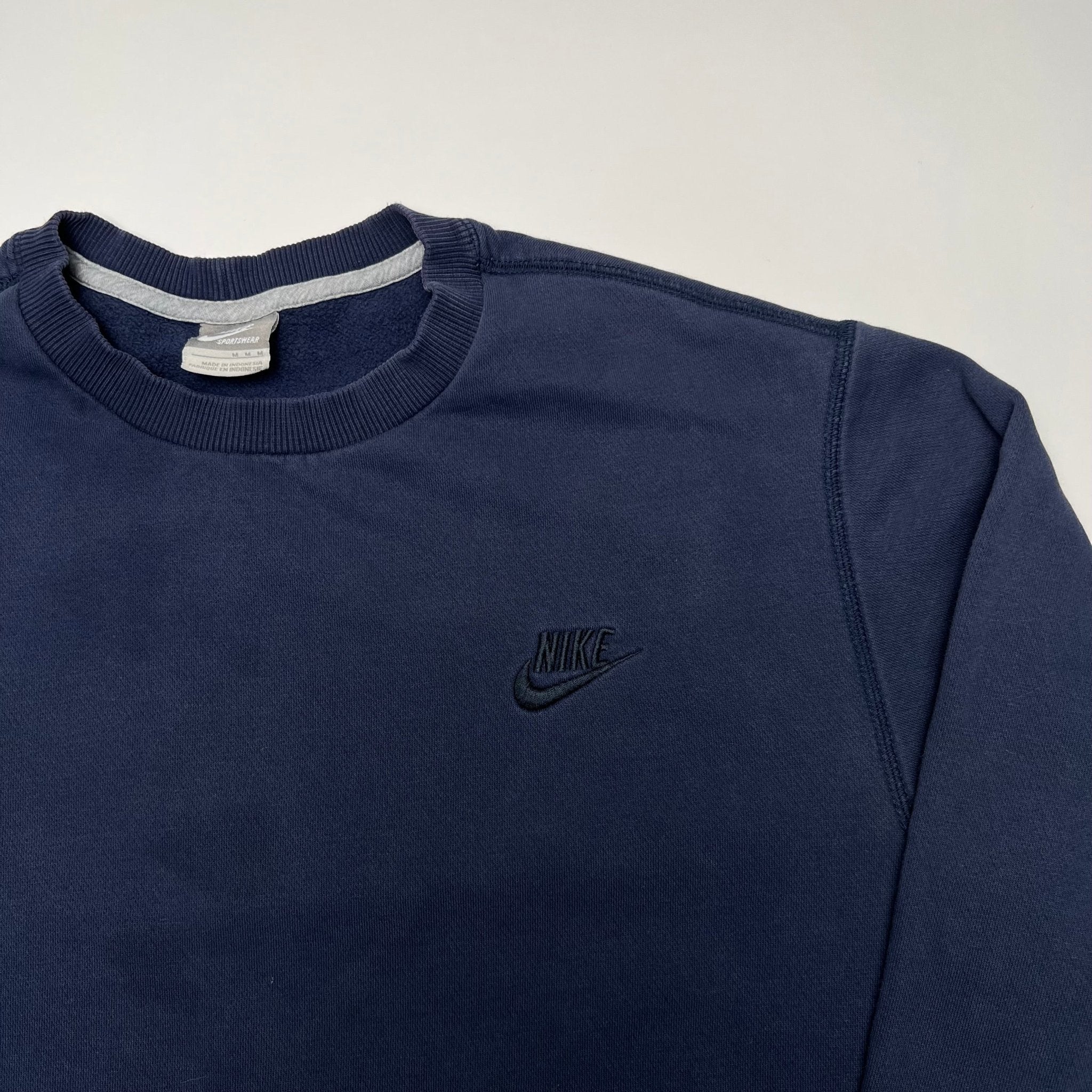 Vintage 00s Navy Blue Nike Essentials Crewneck (M/L) | Rebalance Vintage.